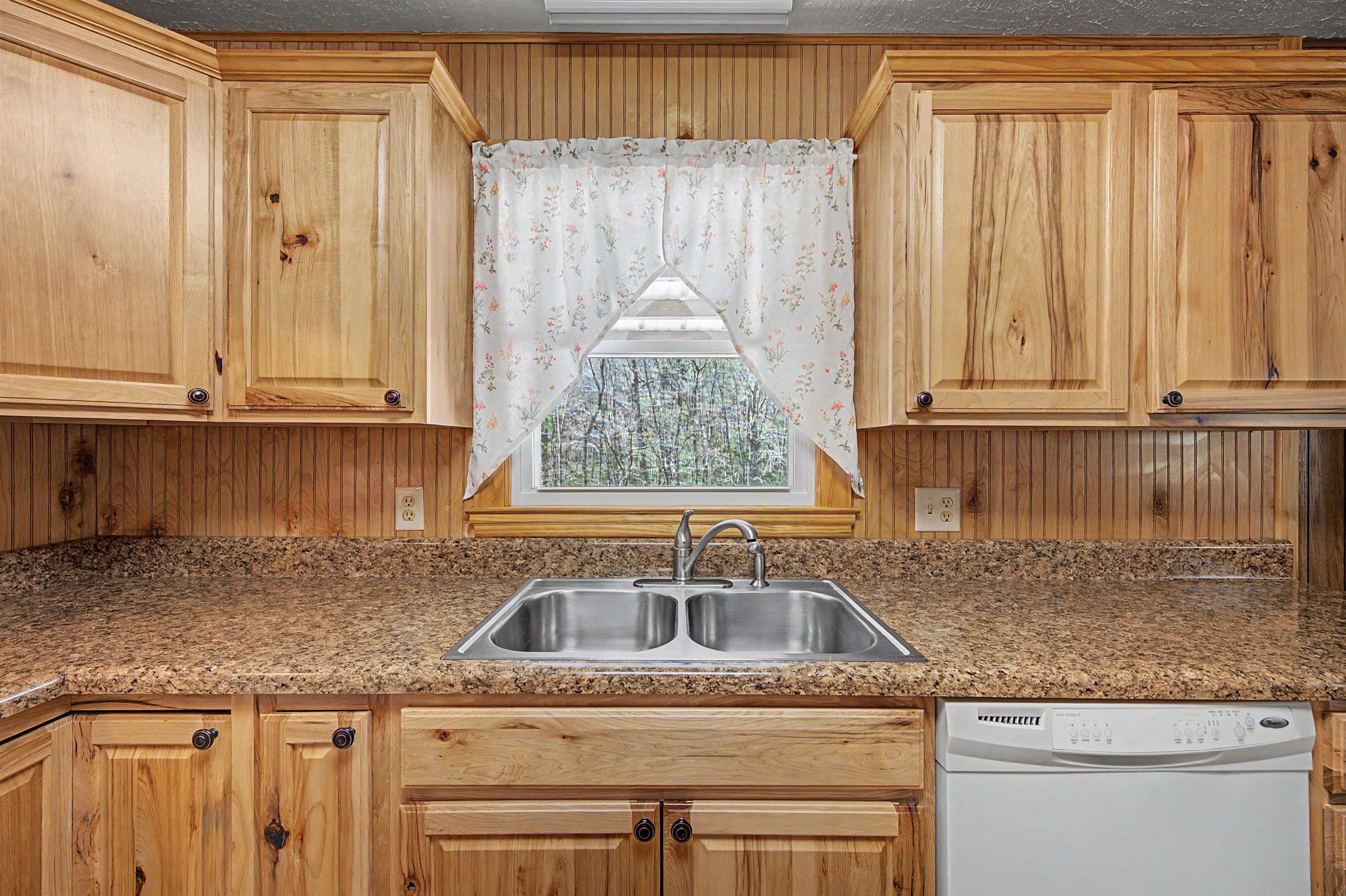 6921 Ivanhoe Road Ivanhoe VA 24350