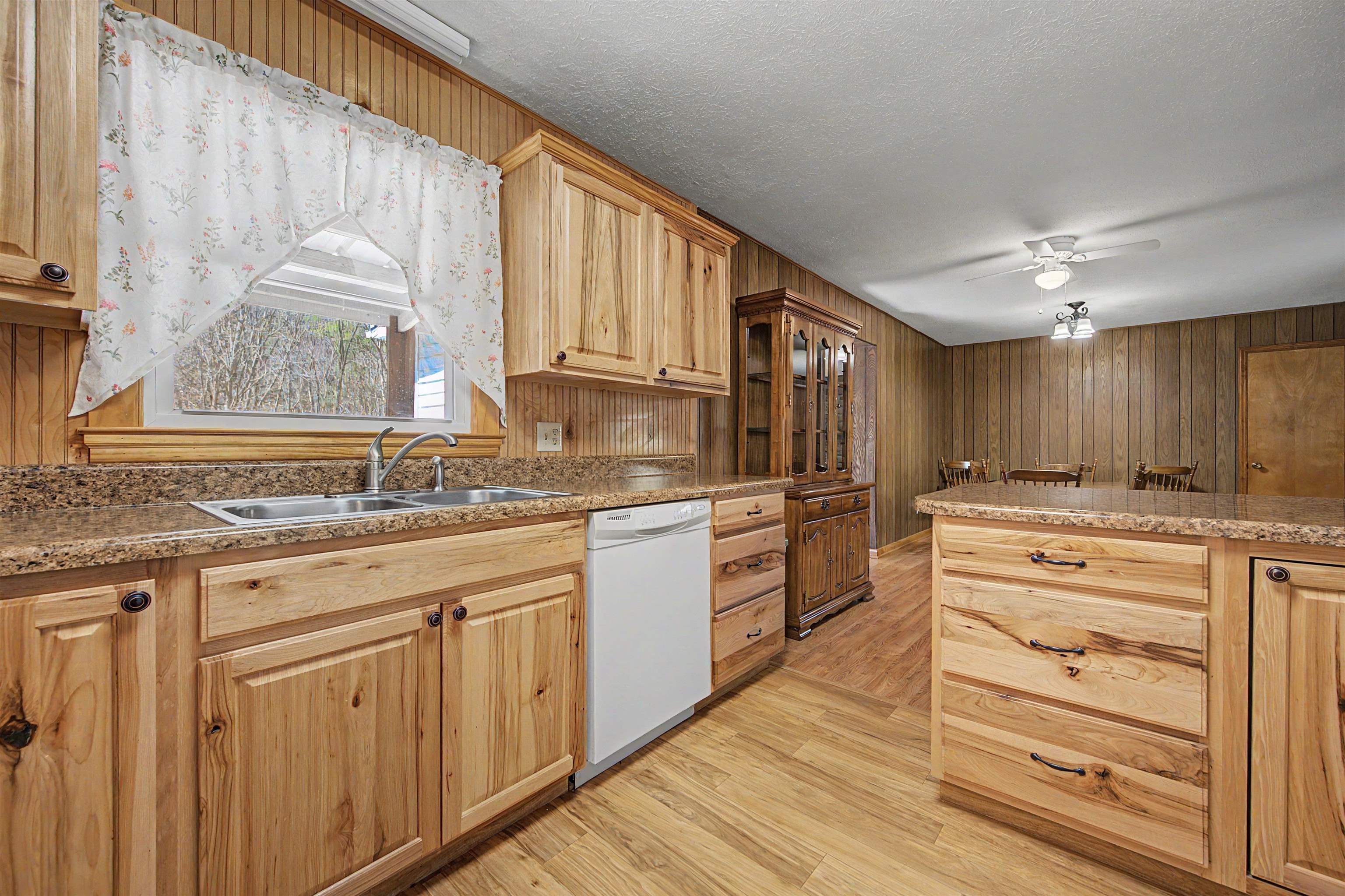 6921 Ivanhoe Road Ivanhoe VA 24350