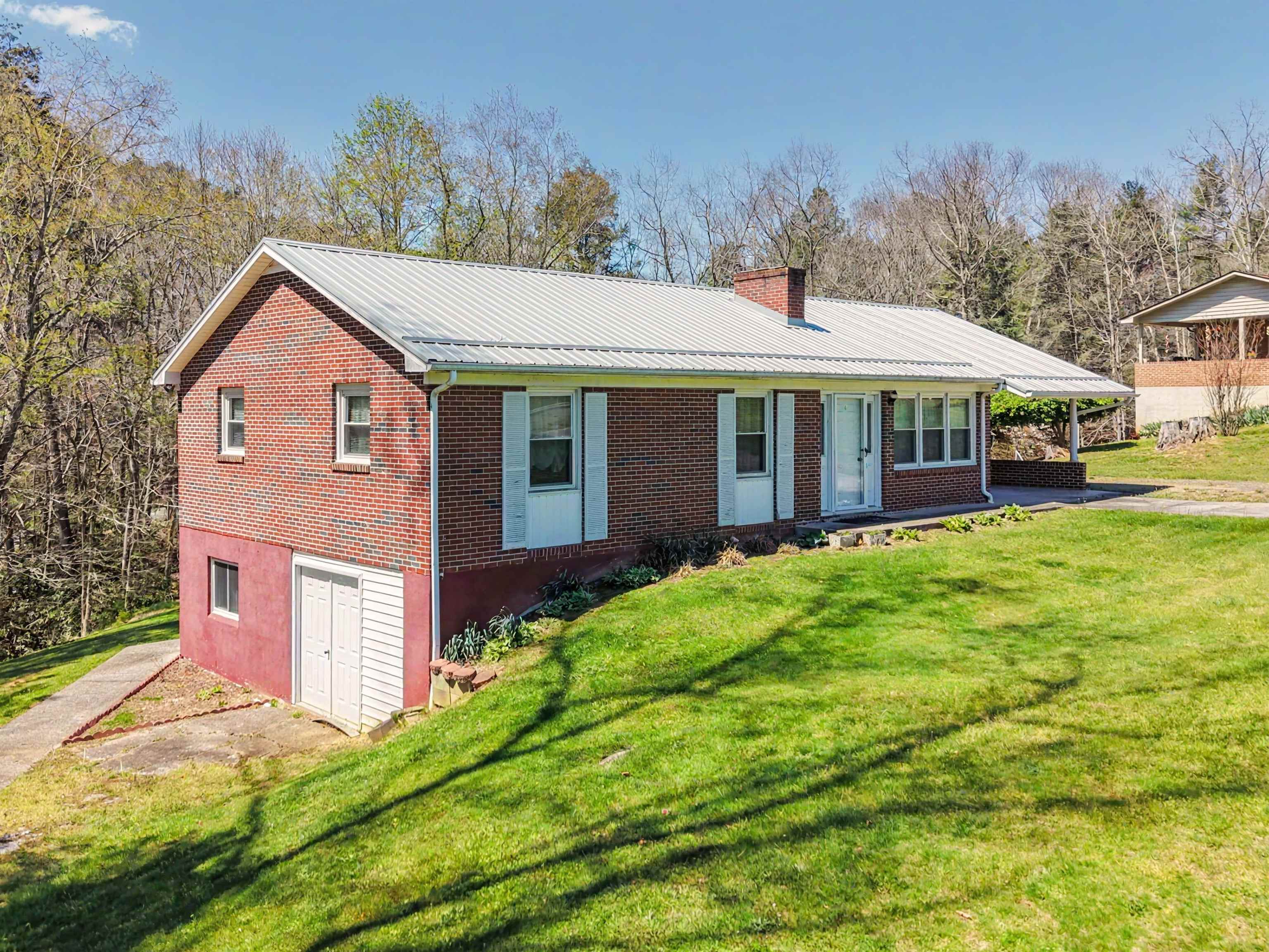 6921 Ivanhoe Road Ivanhoe VA 24350