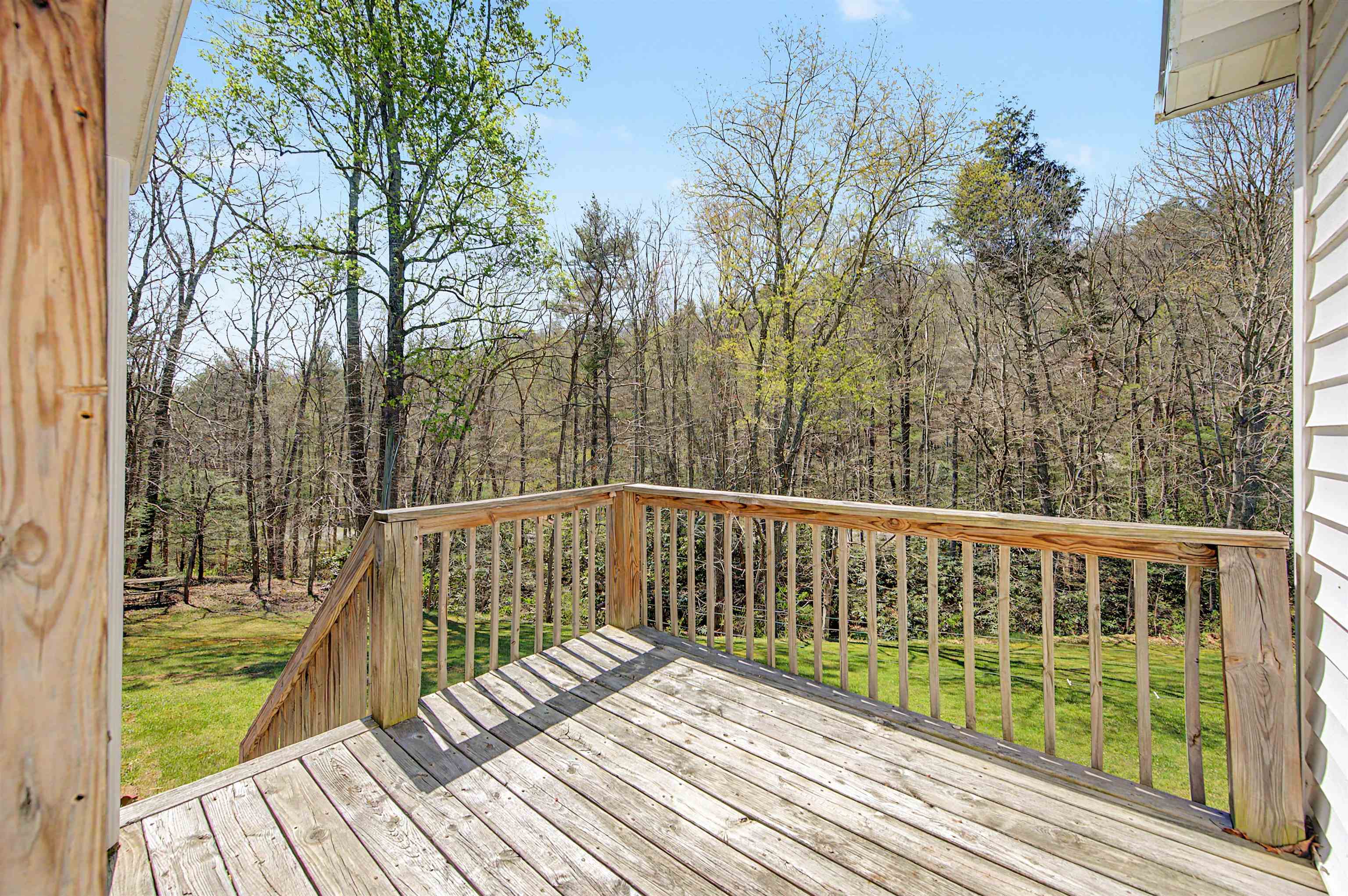 6921 Ivanhoe Road Ivanhoe VA 24350
