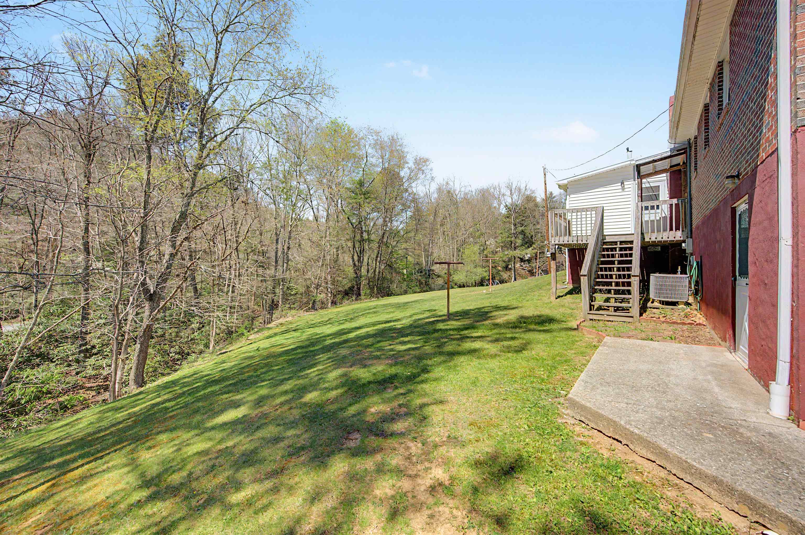 6921 Ivanhoe Road Ivanhoe VA 24350