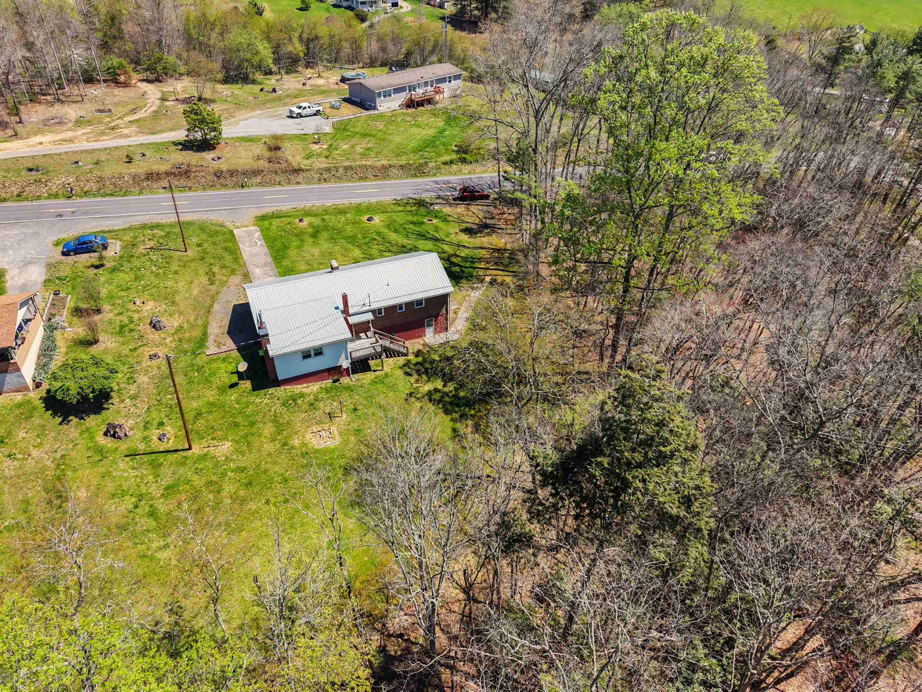 6921 Ivanhoe Road Ivanhoe VA 24350