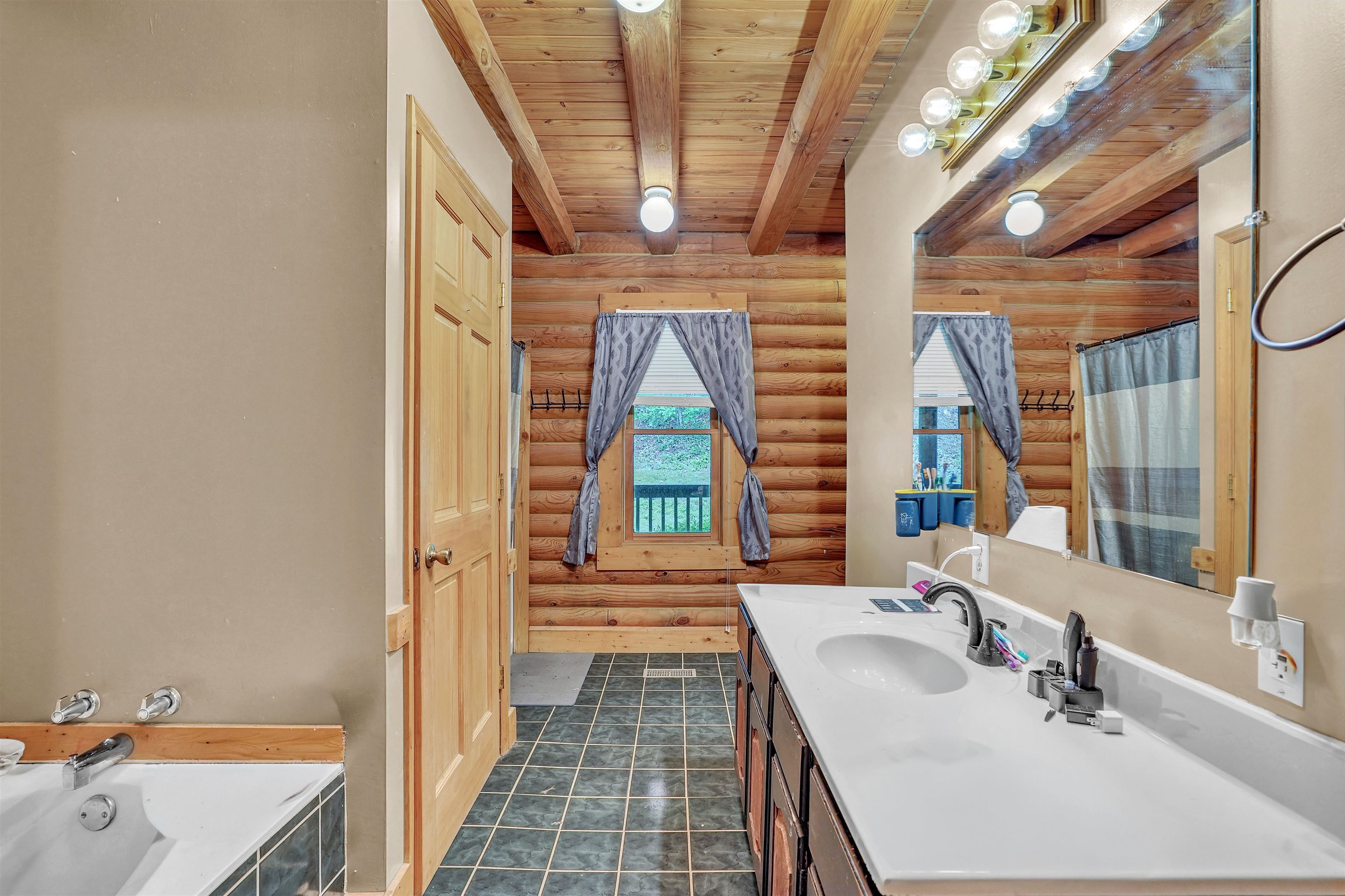 210 Huckleberry Lane Narrows VA 24124
