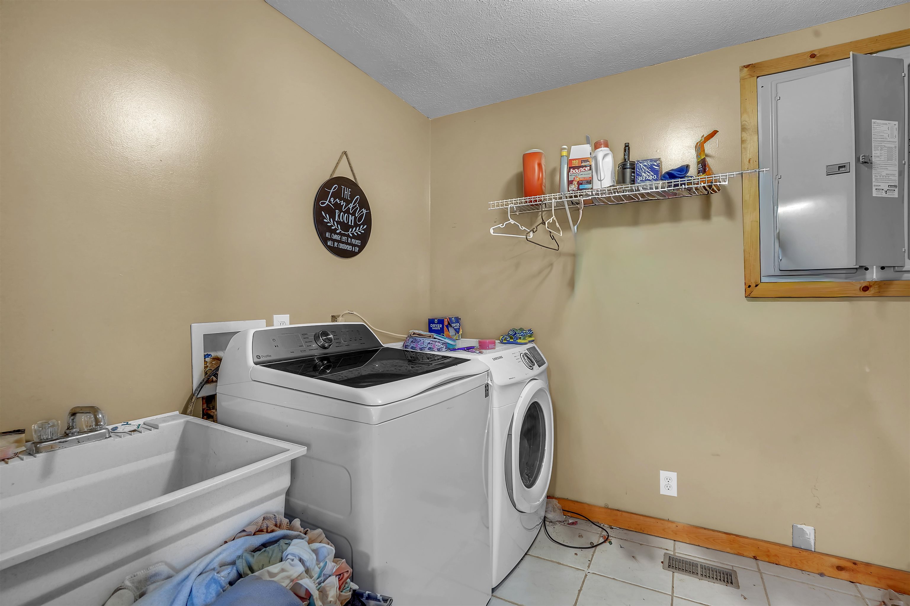 210 Huckleberry Lane Narrows VA 24124