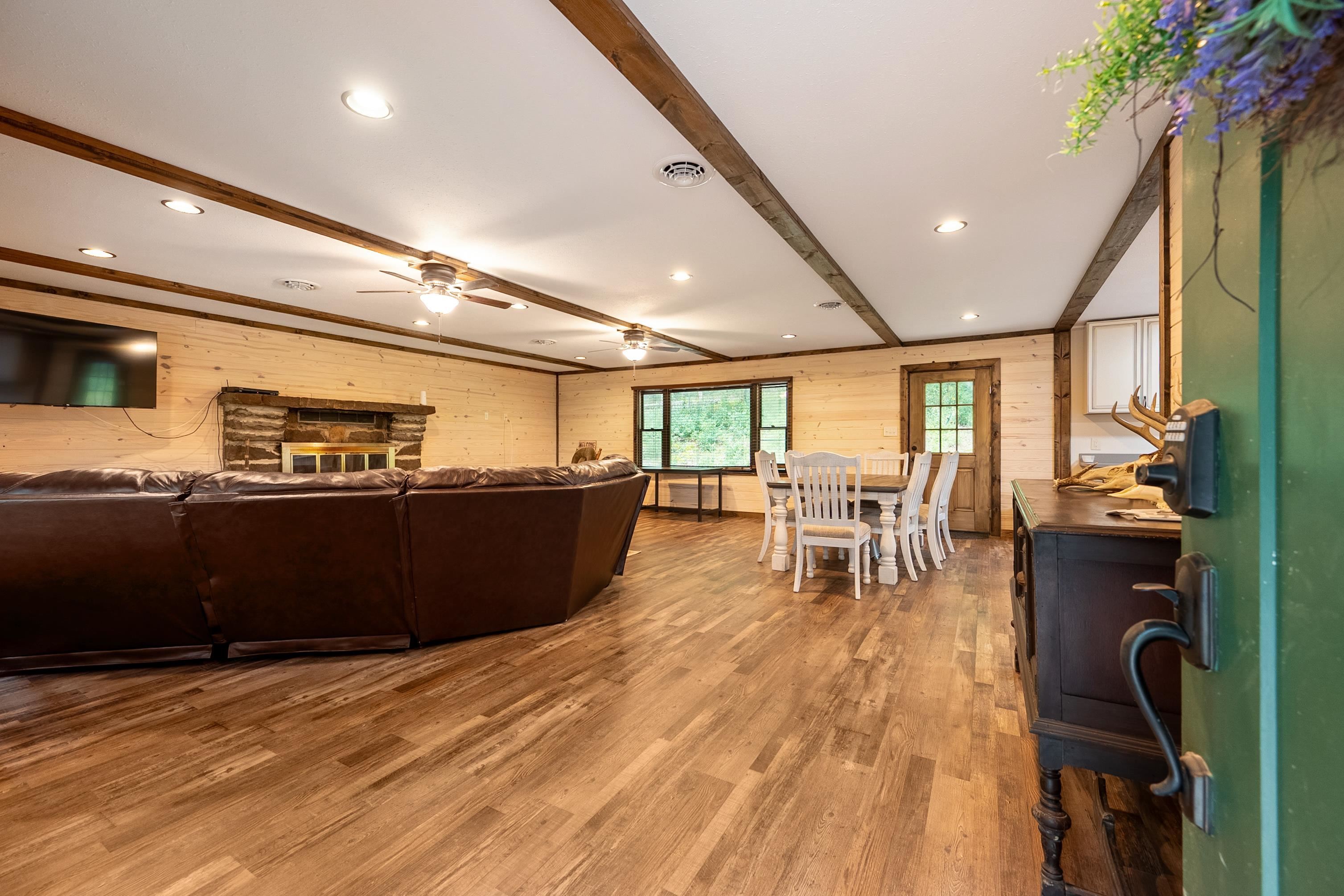 672 Matney Flats Wytheville VA 24382