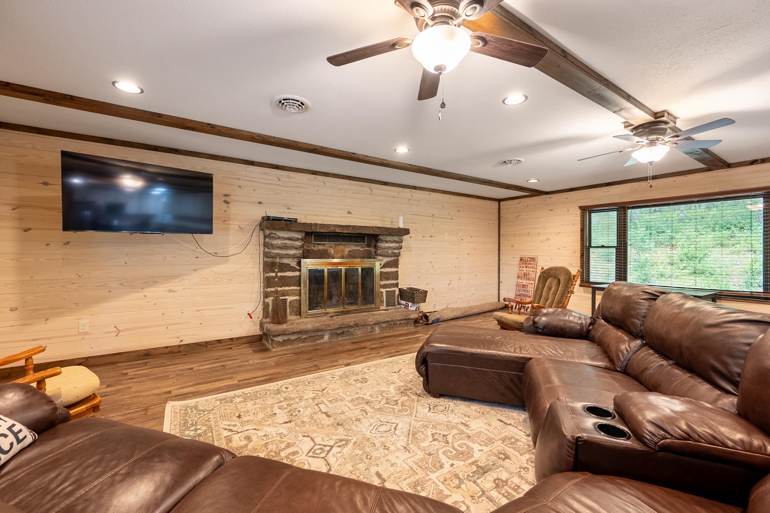 672 Matney Flats Wytheville VA 24382