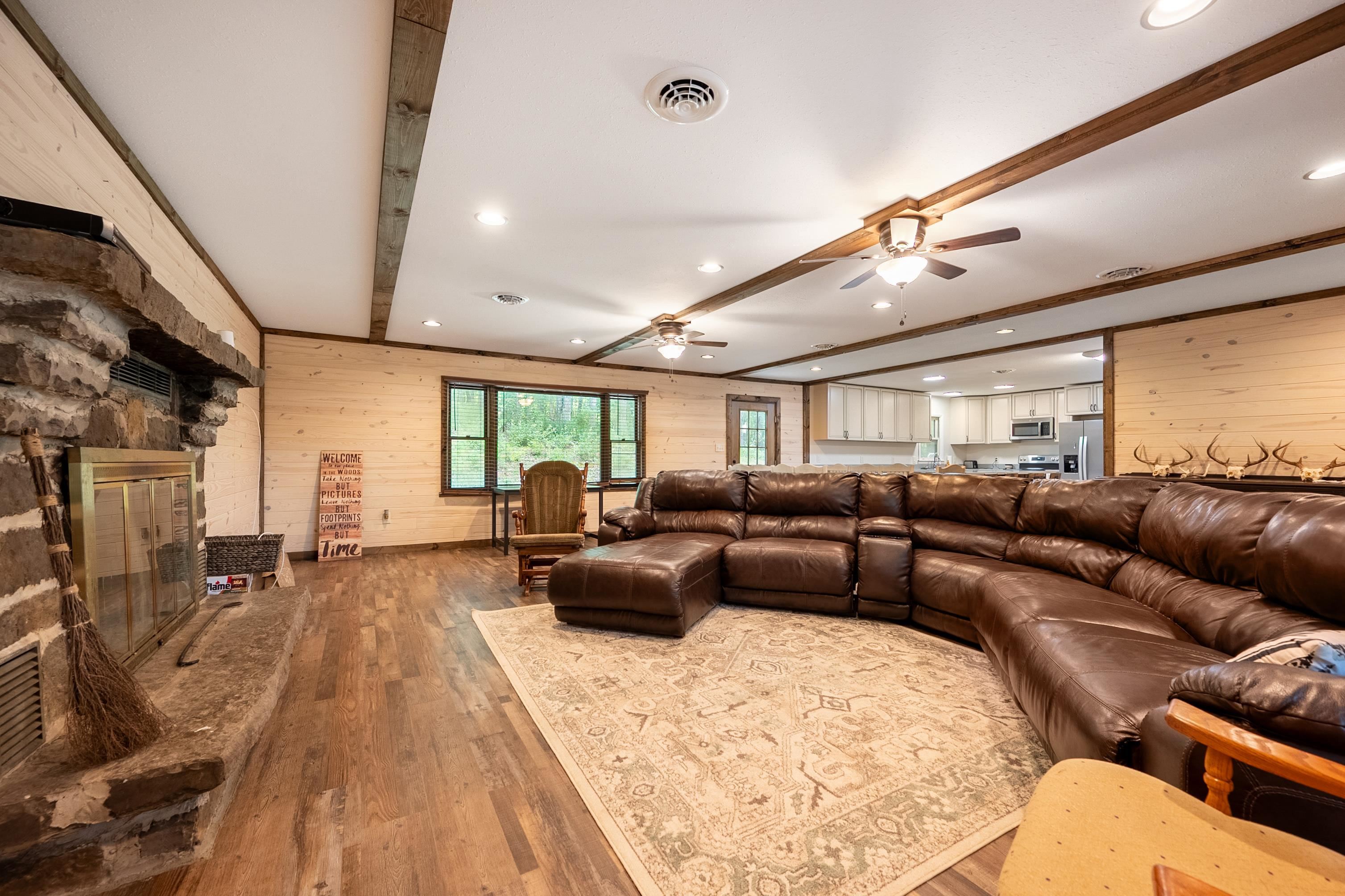 672 Matney Flats Wytheville VA 24382