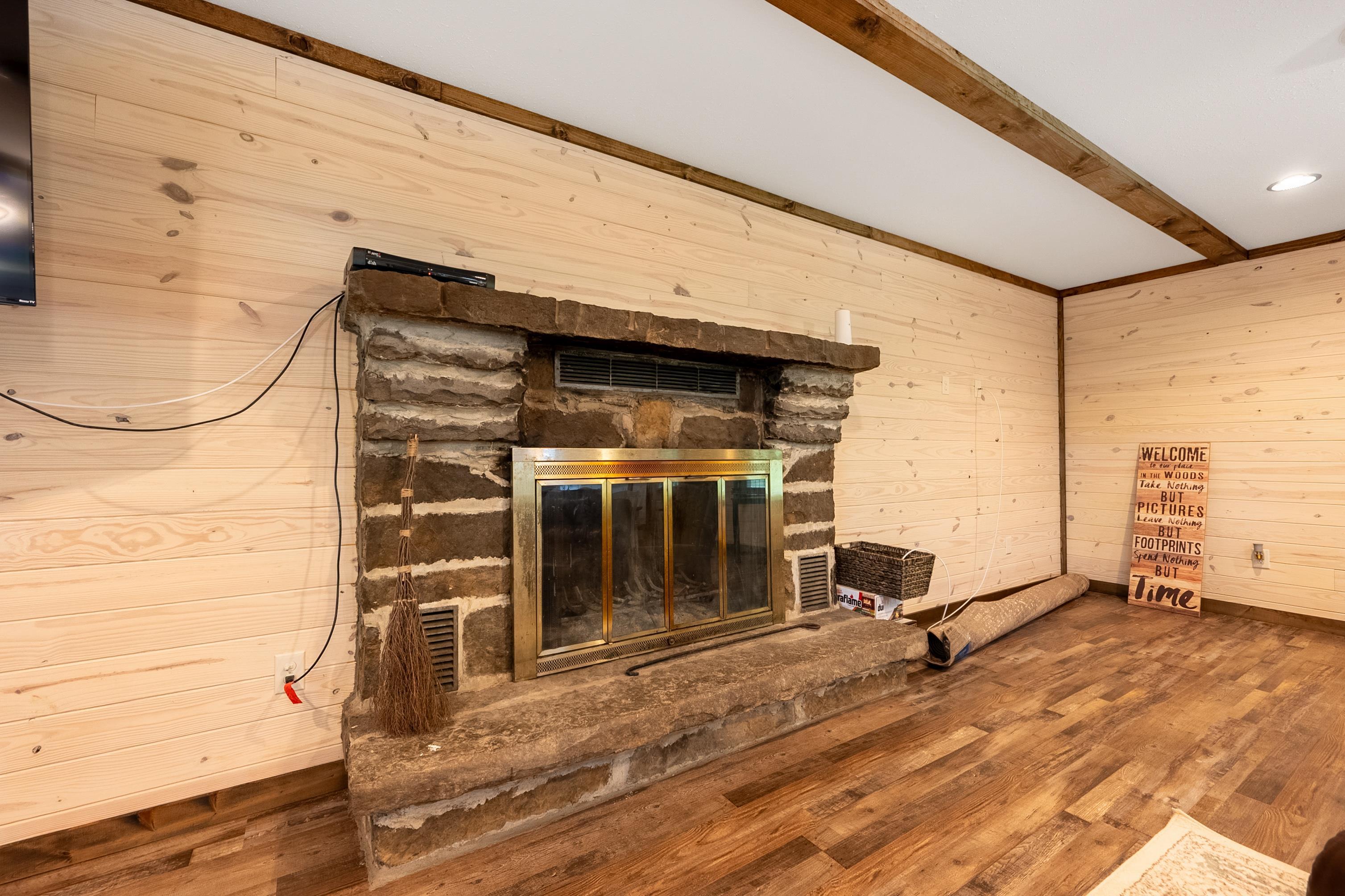 672 Matney Flats Wytheville VA 24382