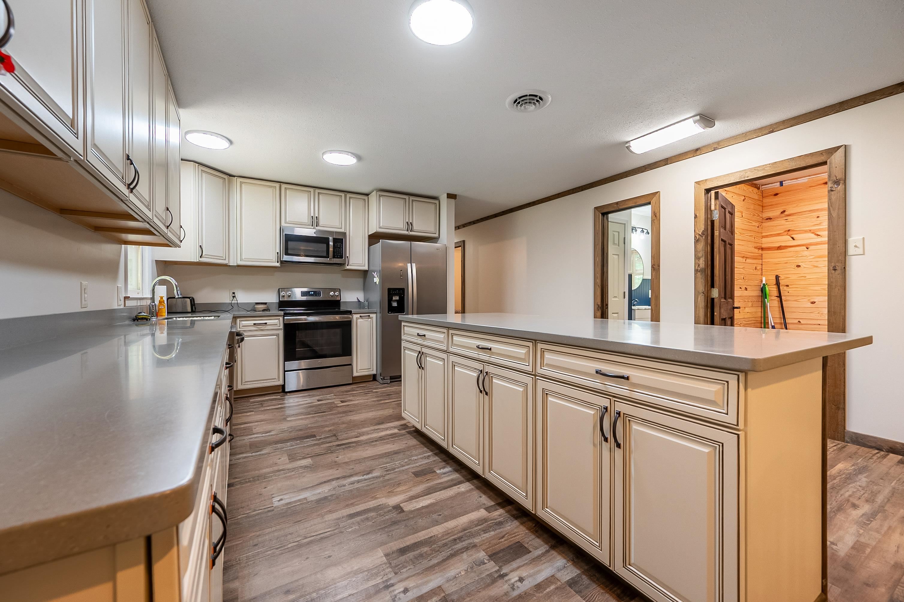 672 Matney Flats Wytheville VA 24382