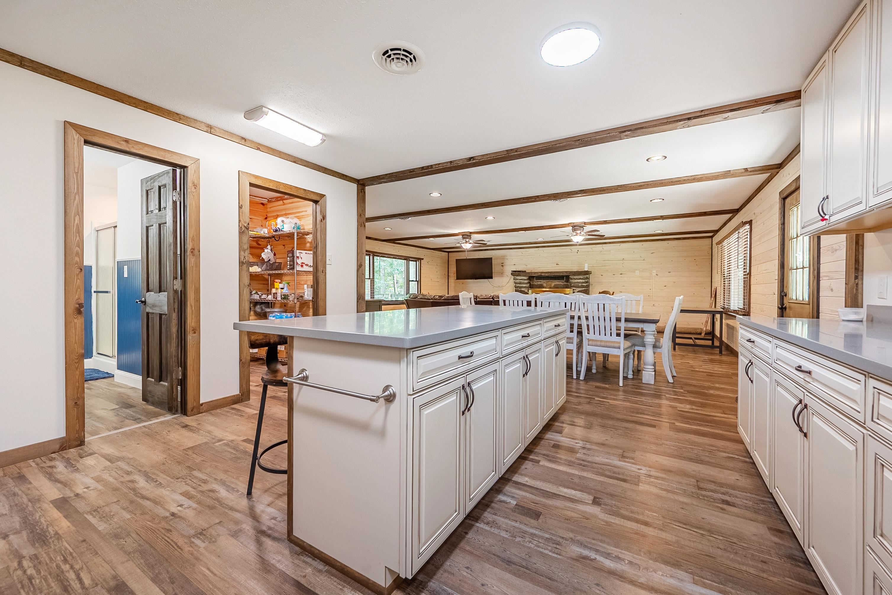 672 Matney Flats Wytheville VA 24382