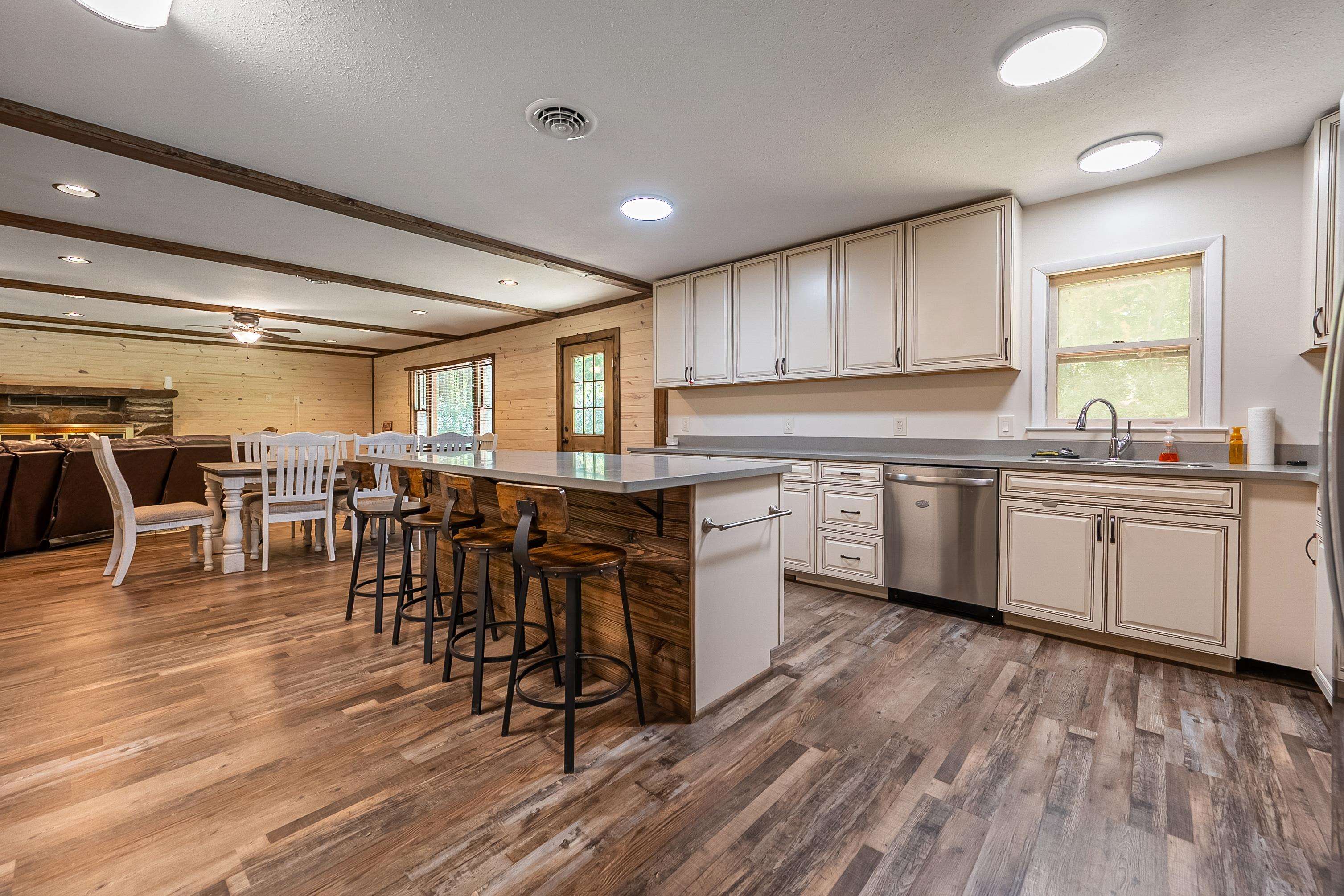 672 Matney Flats Wytheville VA 24382