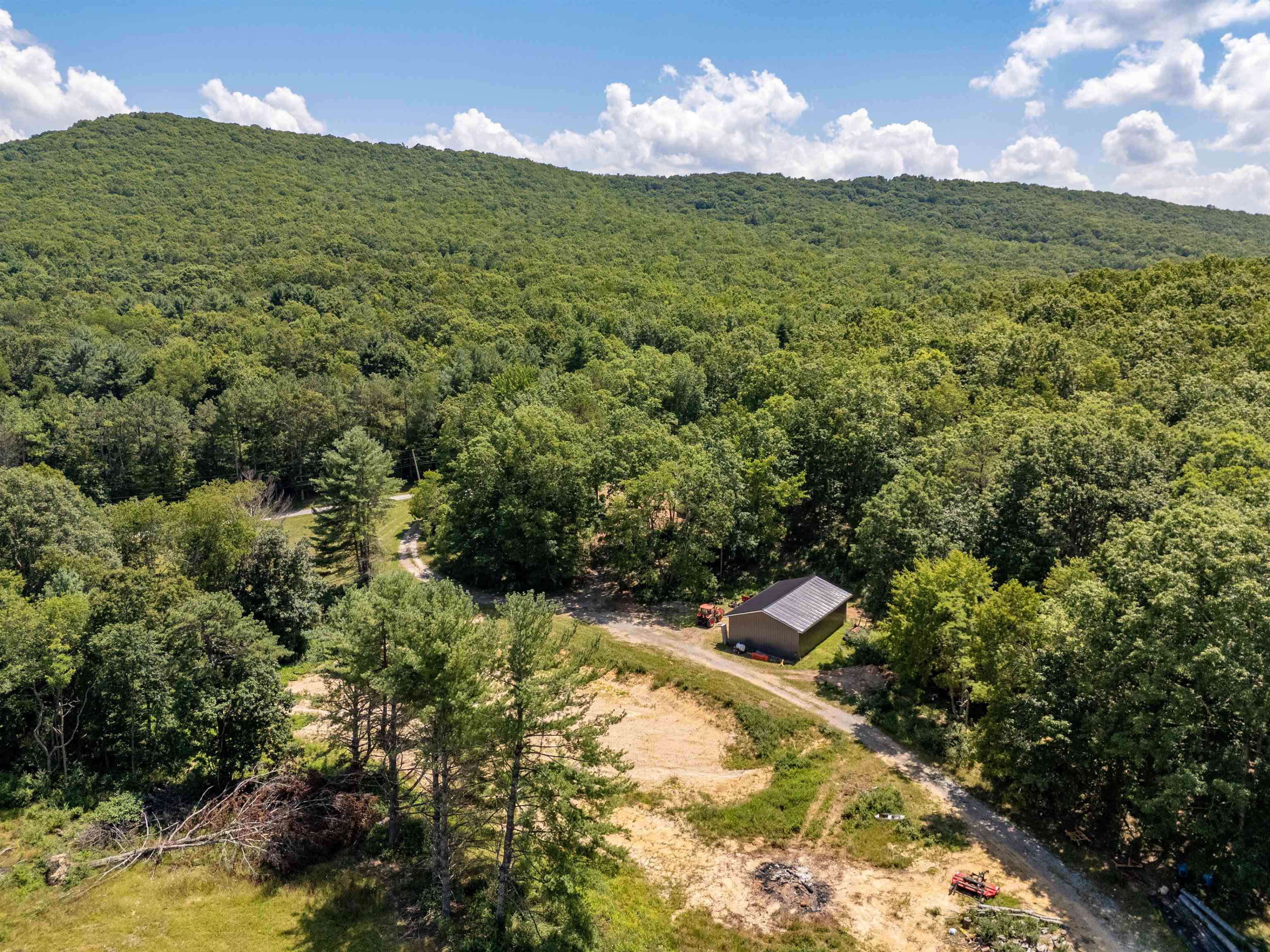 672 Matney Flats Wytheville VA 24382