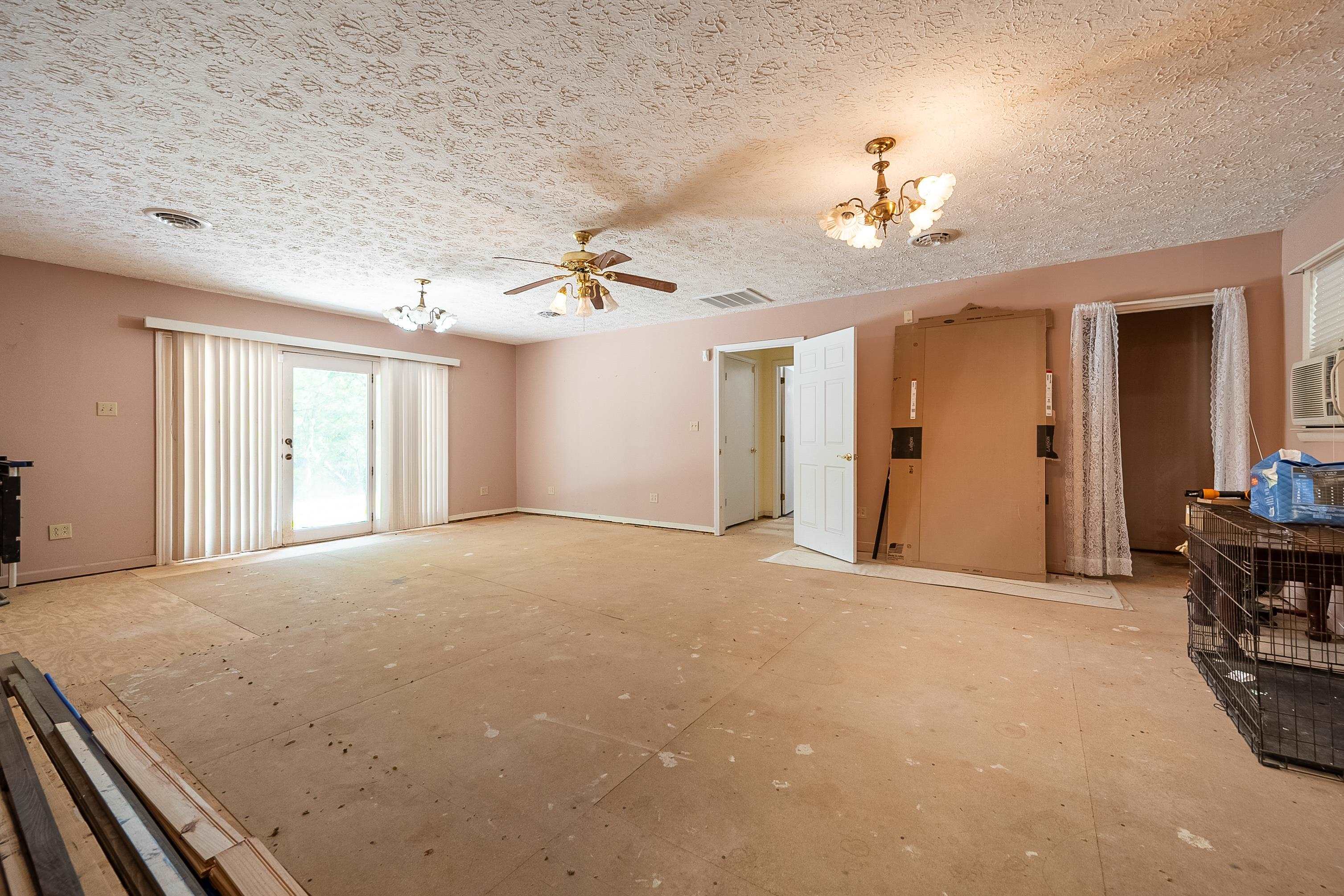 672 Matney Flats Wytheville VA 24382