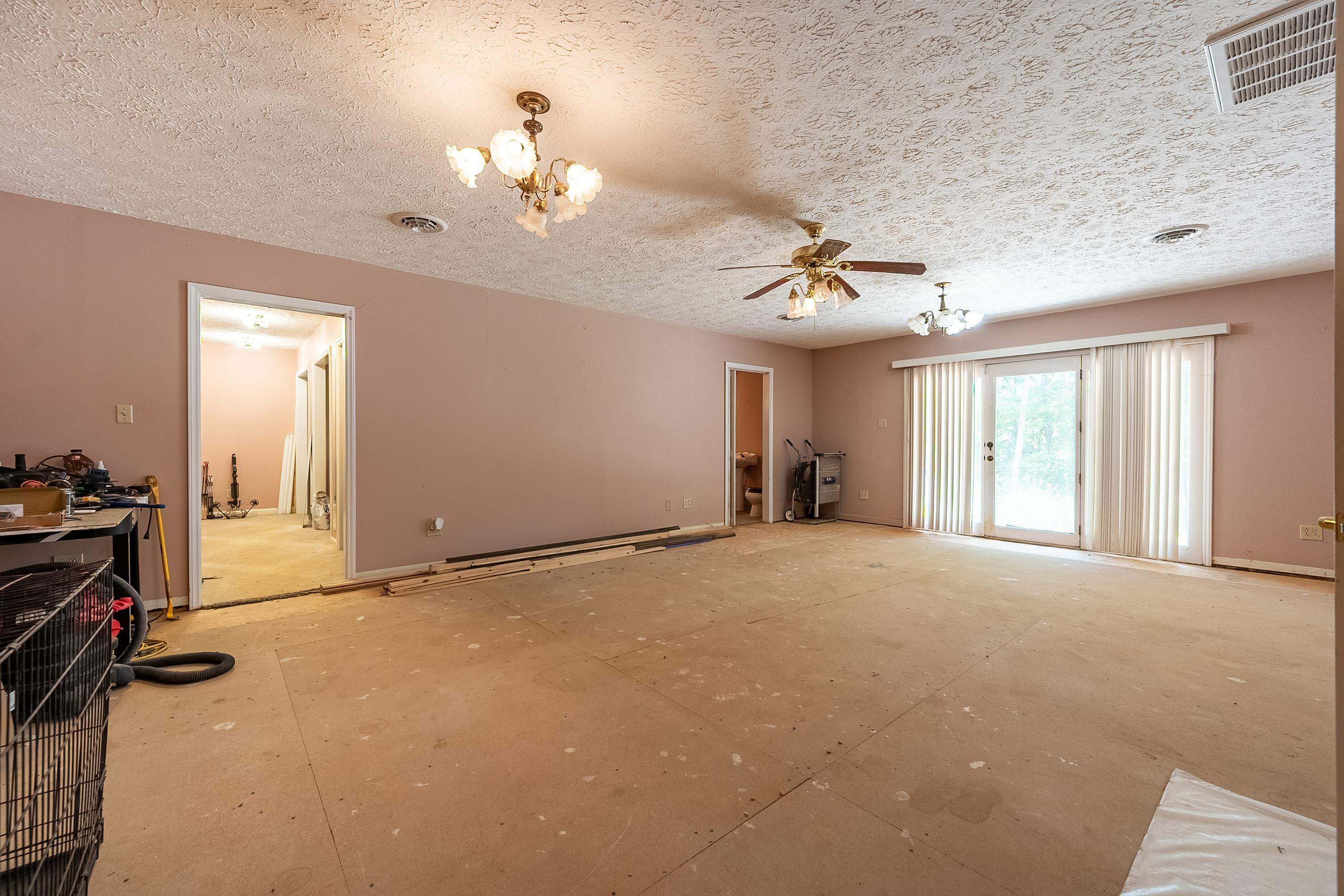 672 Matney Flats Wytheville VA 24382