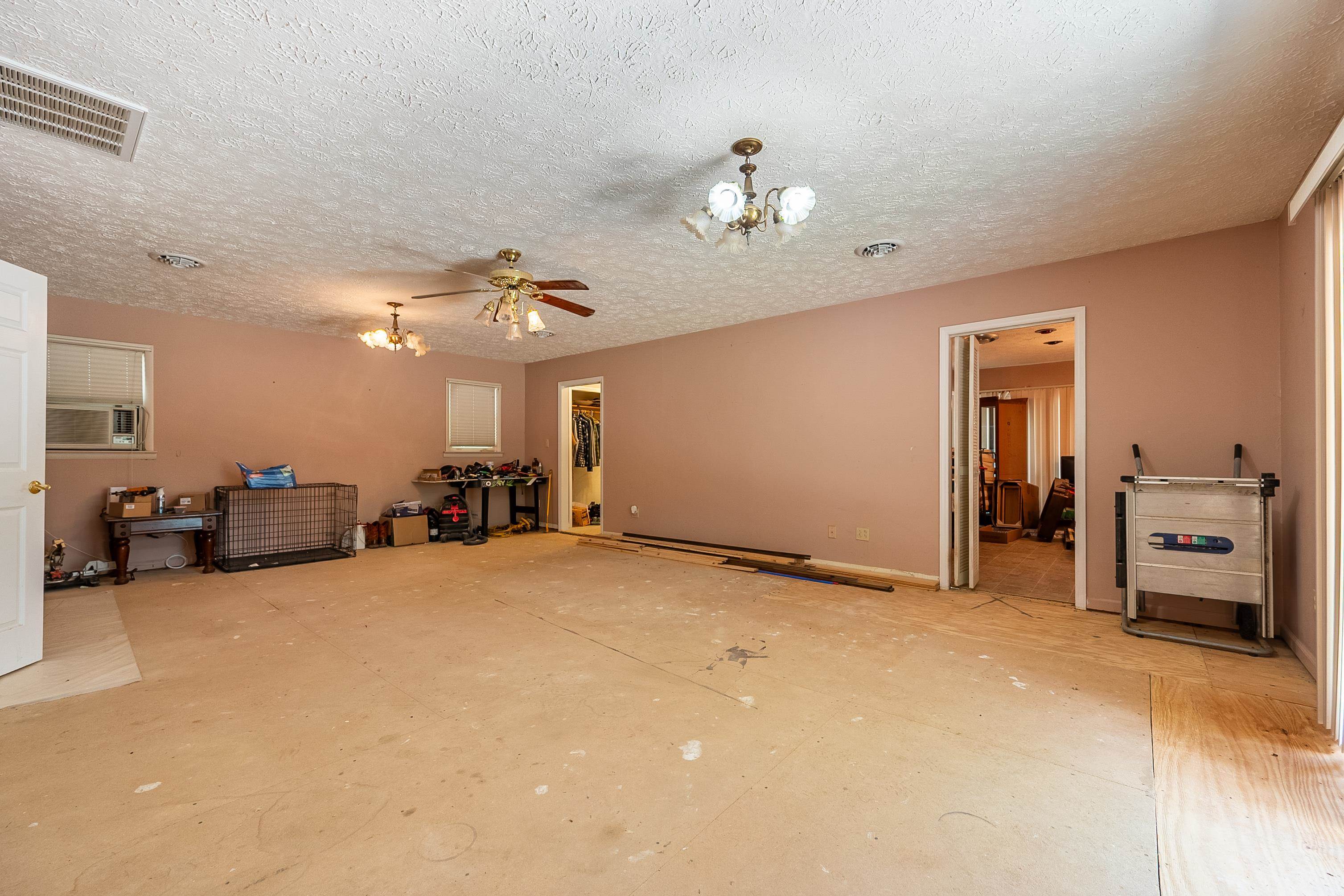 672 Matney Flats Wytheville VA 24382