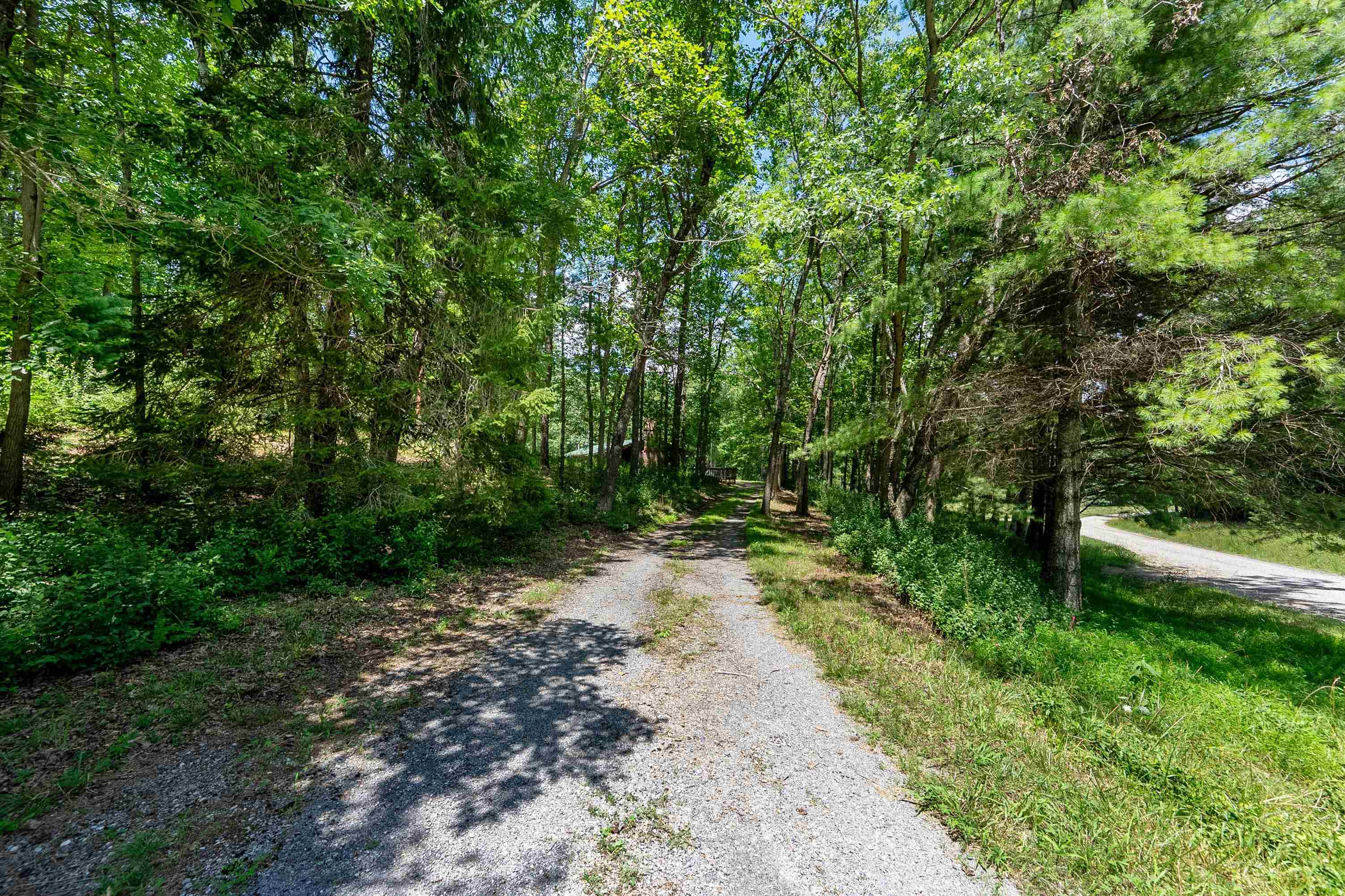 672 Matney Flats Wytheville VA 24382