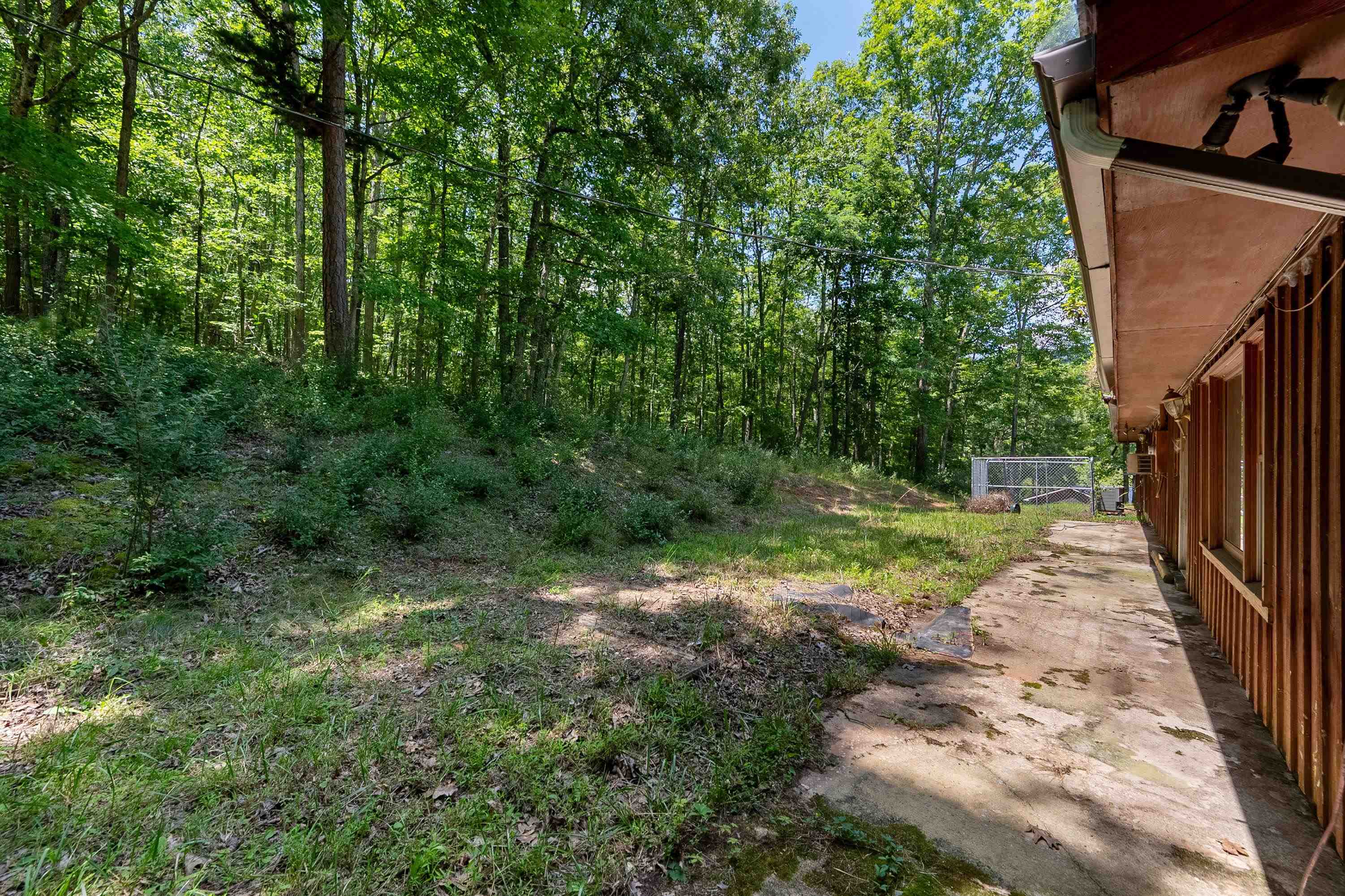 672 Matney Flats Wytheville VA 24382