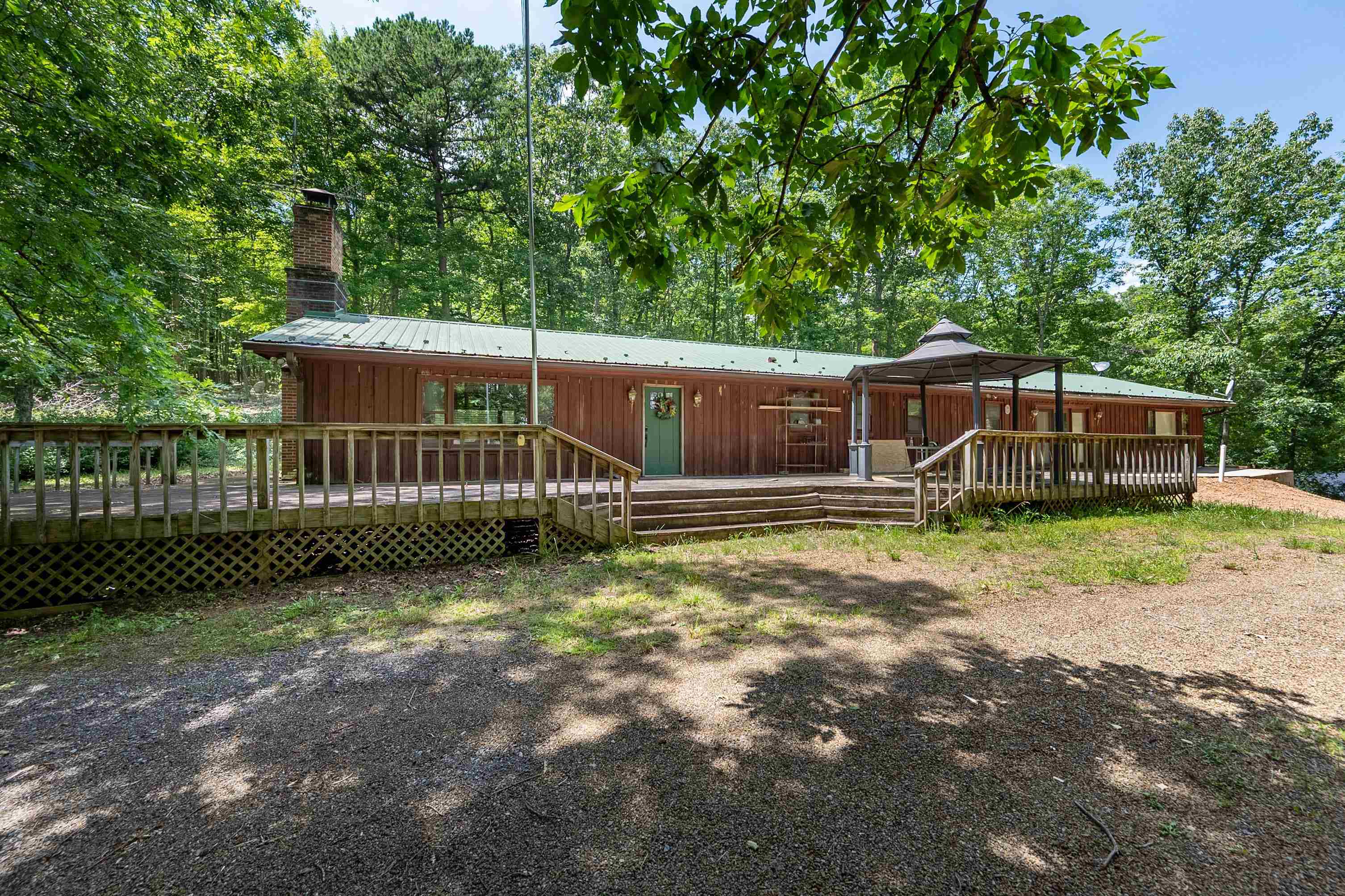 672 Matney Flats Wytheville VA 24382