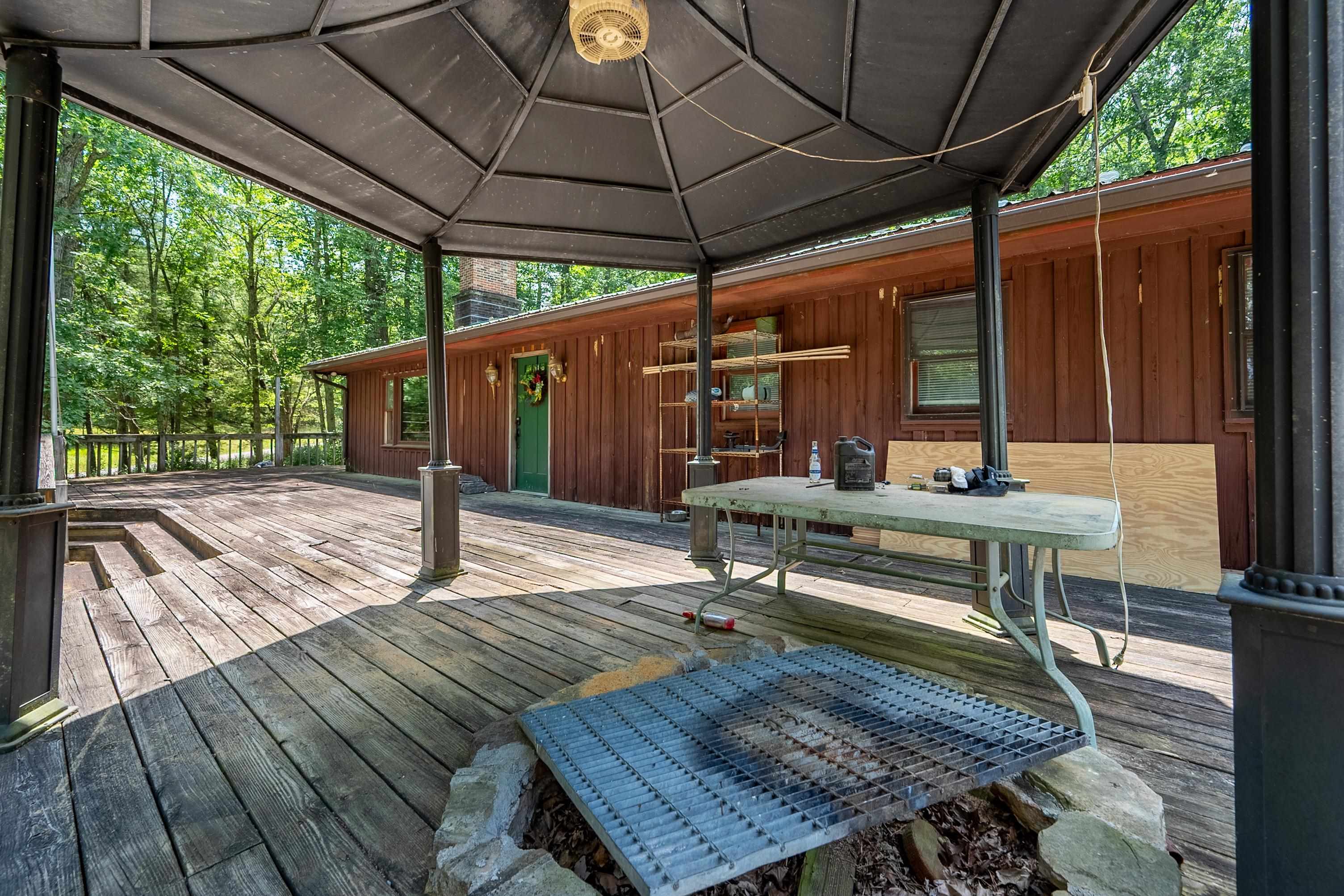 672 Matney Flats Wytheville VA 24382