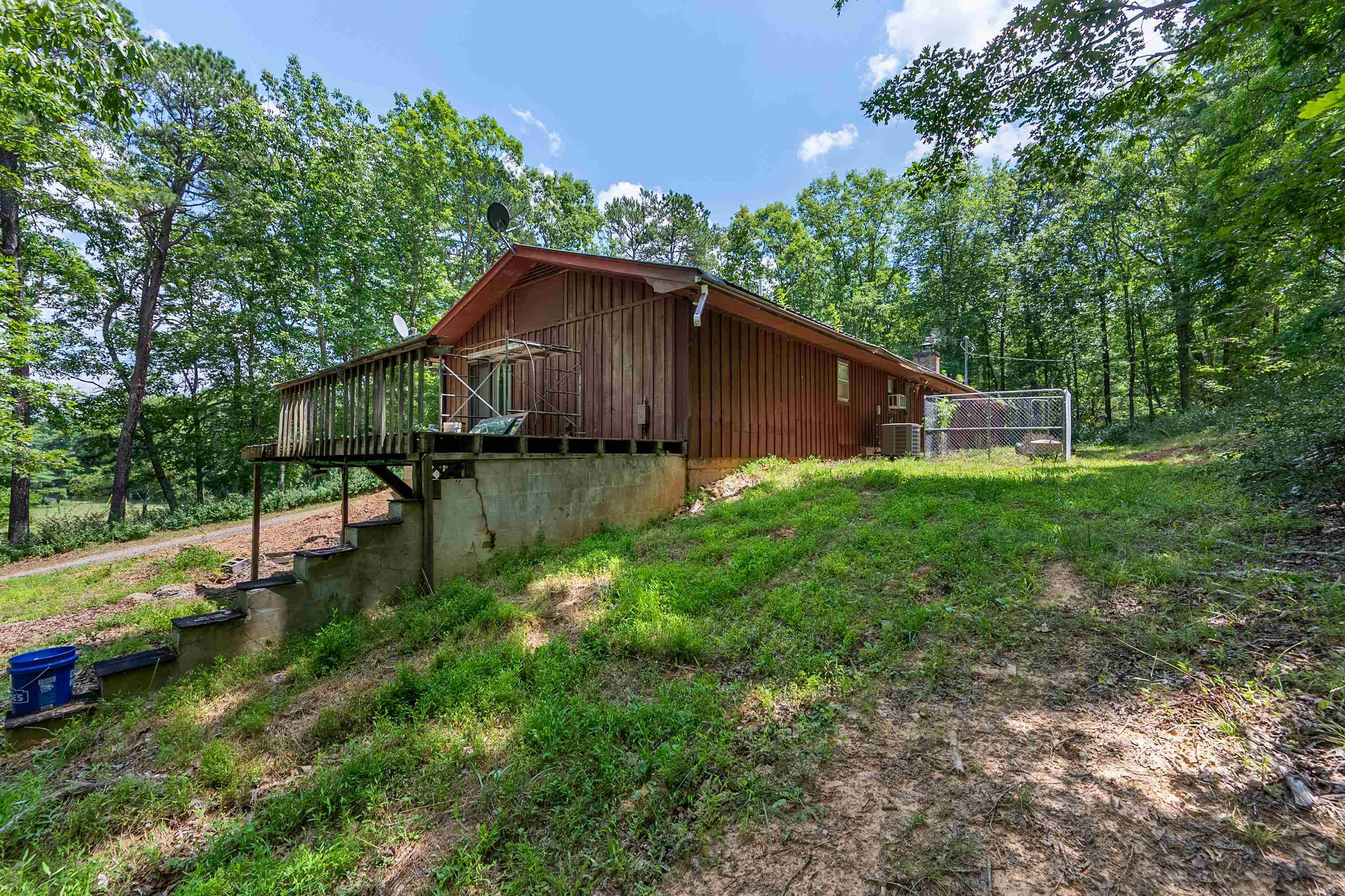 672 Matney Flats Wytheville VA 24382