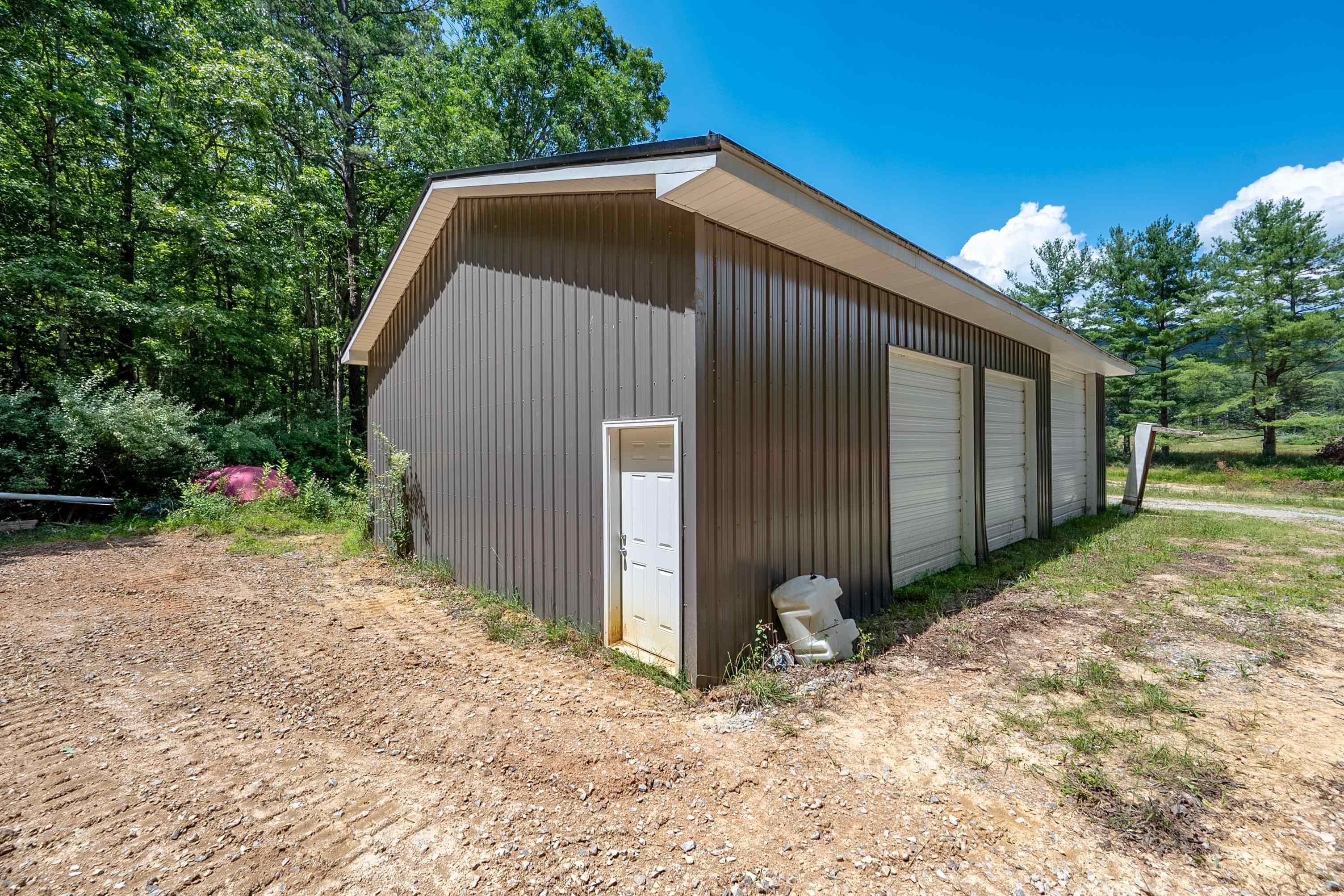 672 Matney Flats Wytheville VA 24382