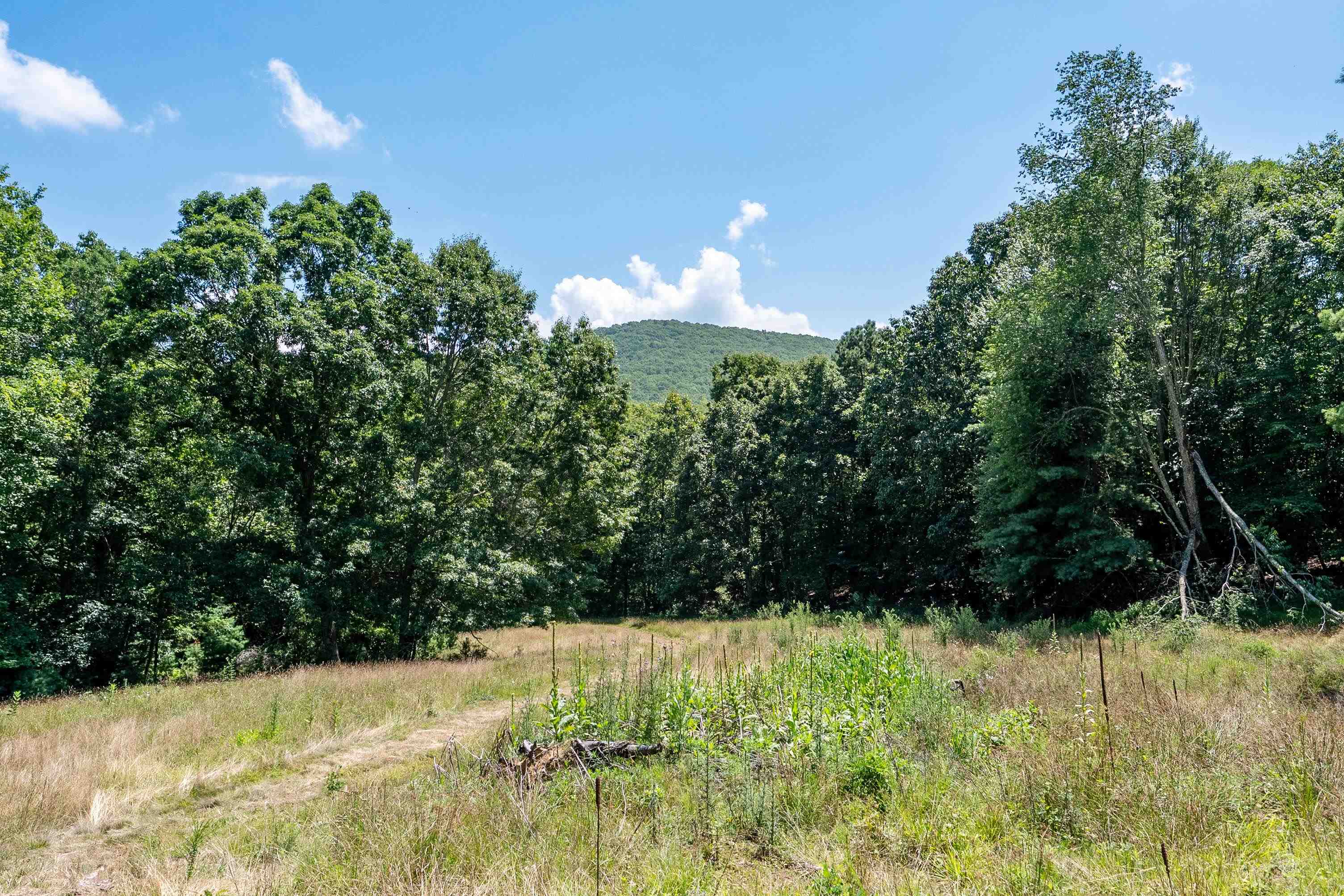 672 Matney Flats Wytheville VA 24382