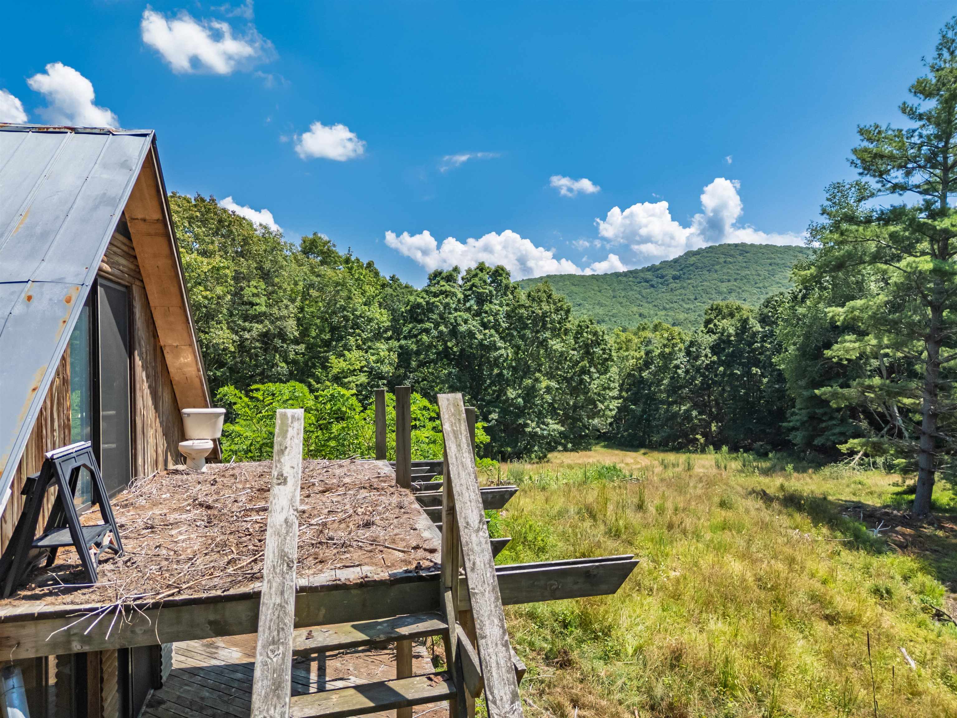 672 Matney Flats Wytheville VA 24382