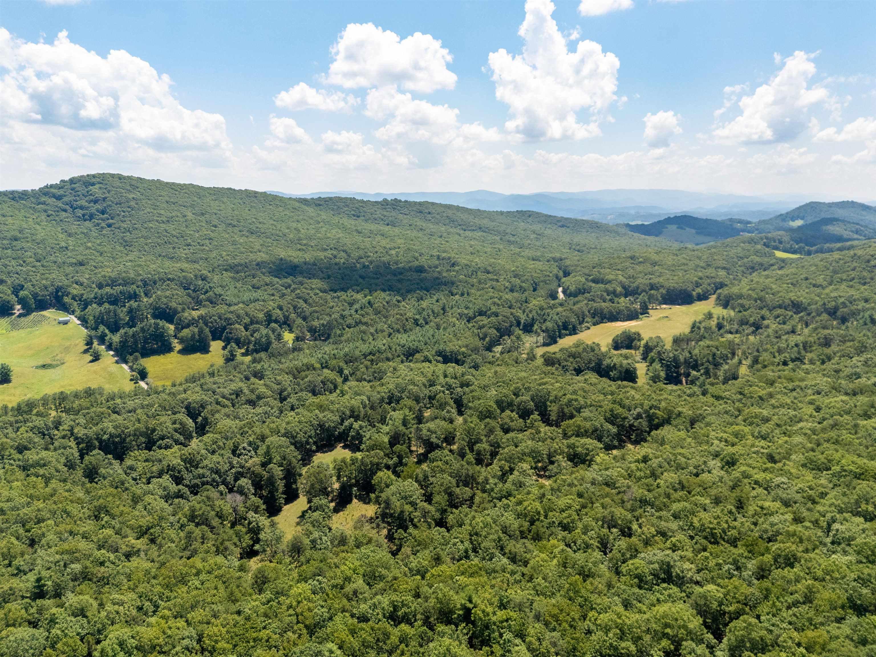 672 Matney Flats Wytheville VA 24382