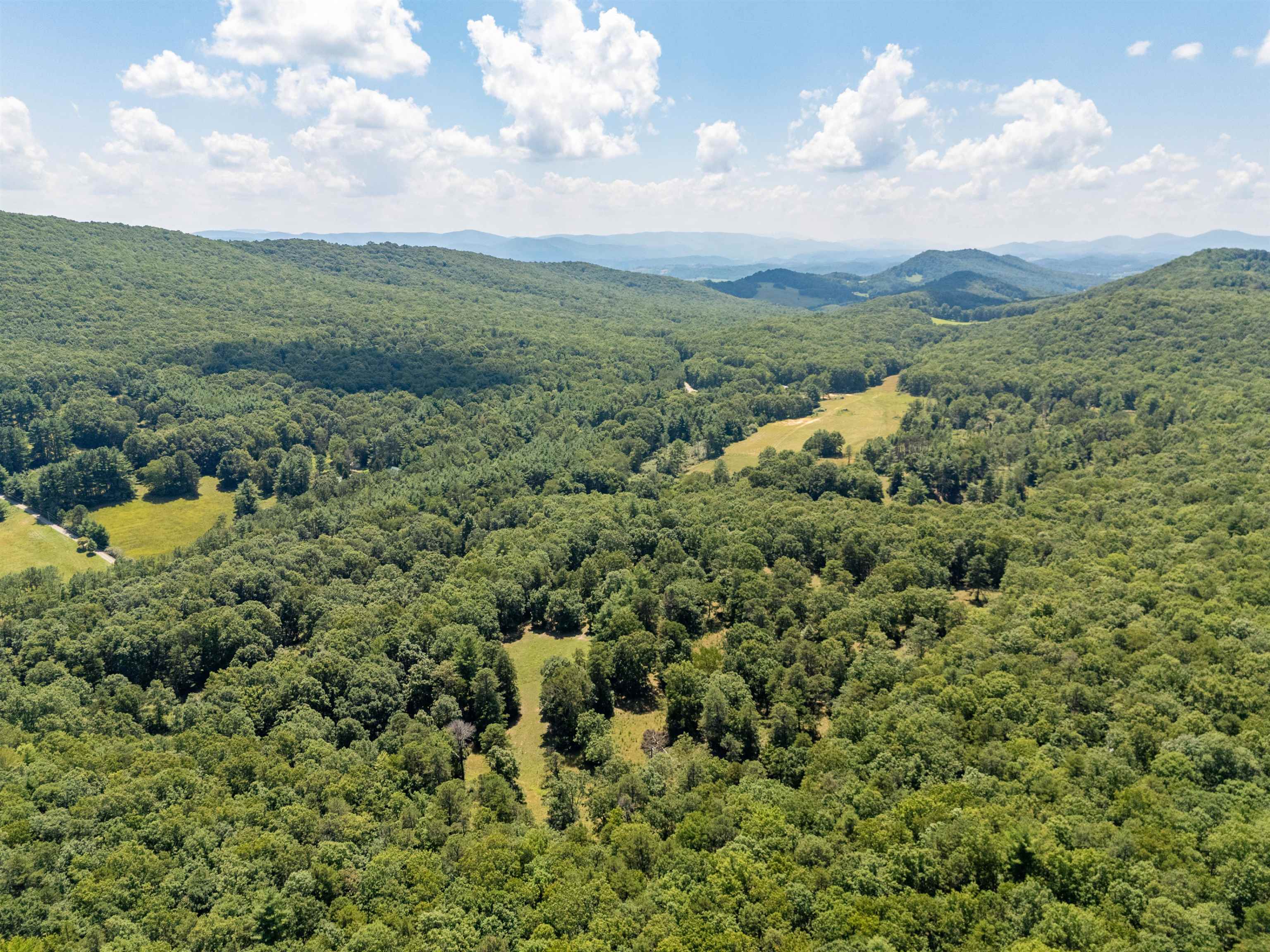 672 Matney Flats Wytheville VA 24382