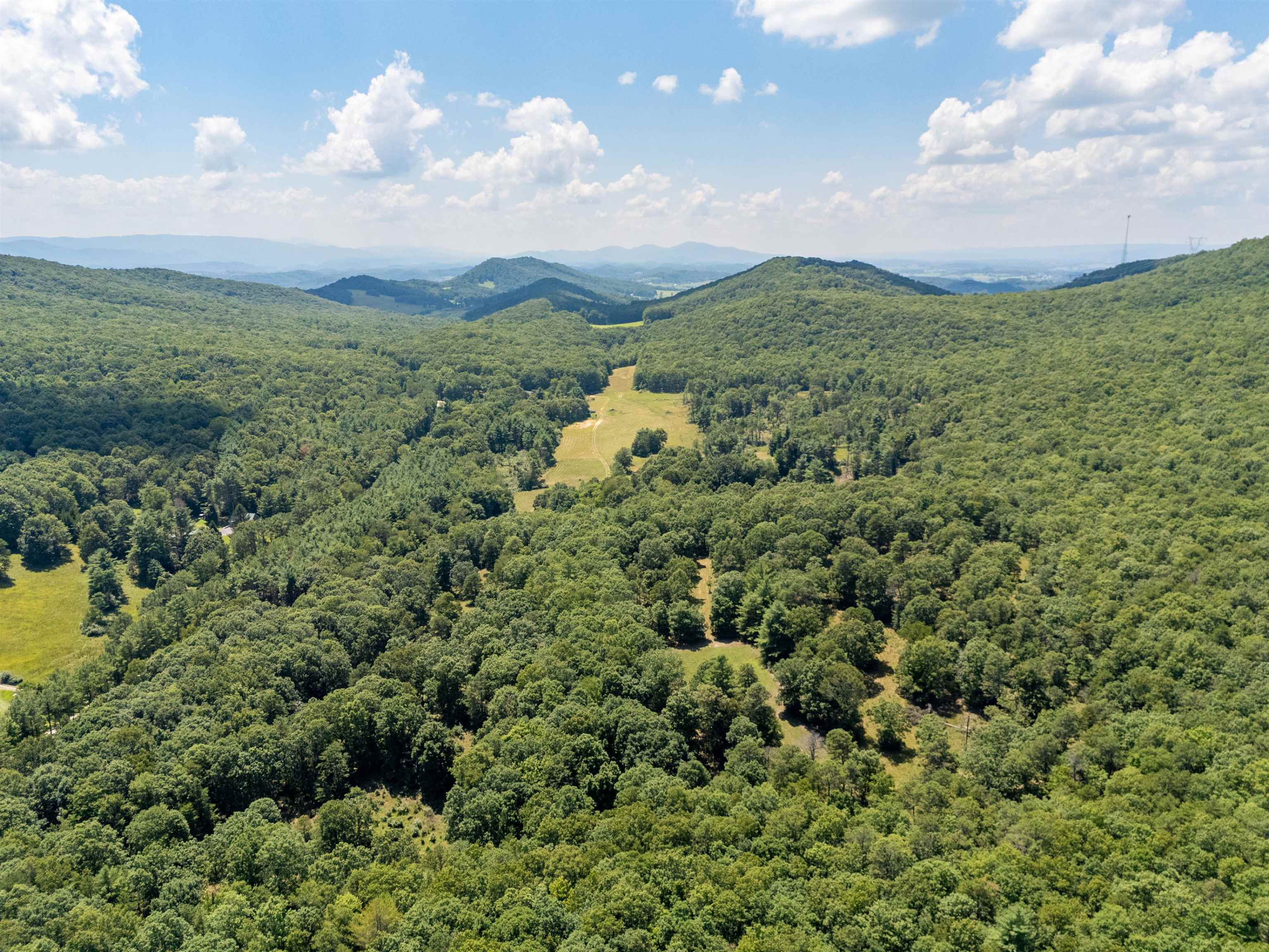 672 Matney Flats Wytheville VA 24382