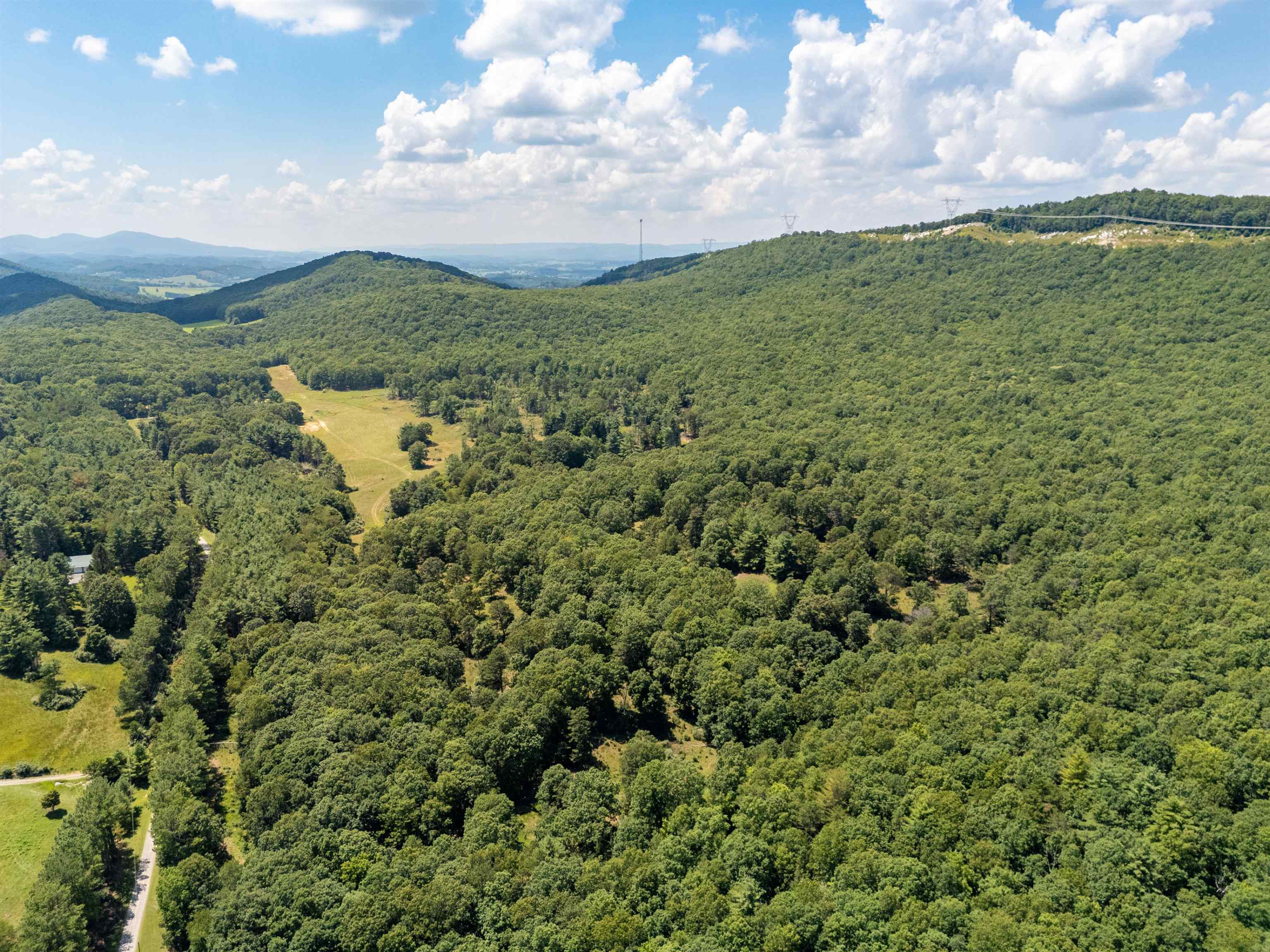 672 Matney Flats Wytheville VA 24382