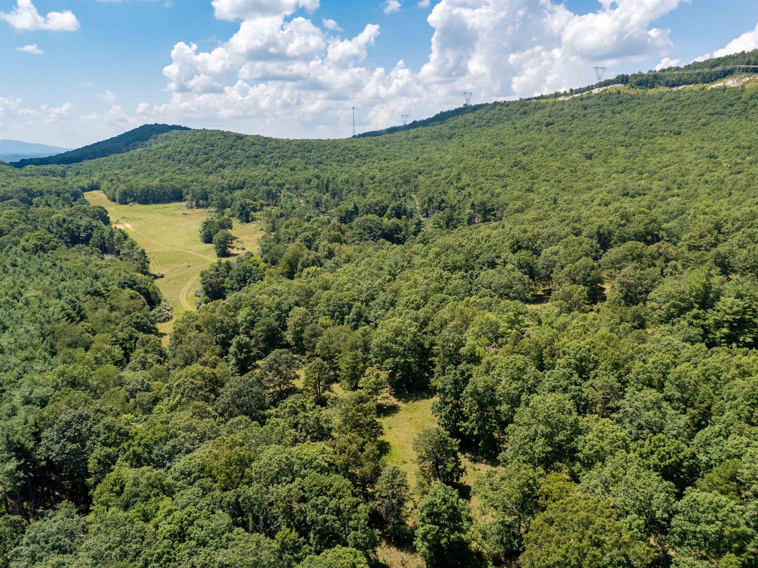 672 Matney Flats Wytheville VA 24382