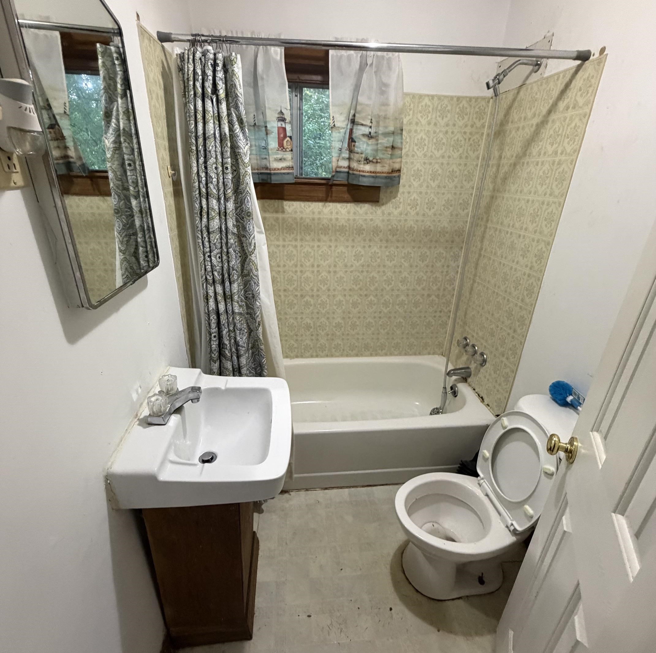 108 Johnson Street Narrows VA 24124