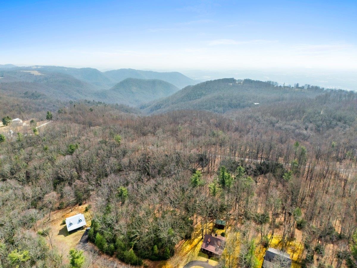 69 Cabin Village Lane Hillsville VA 24343