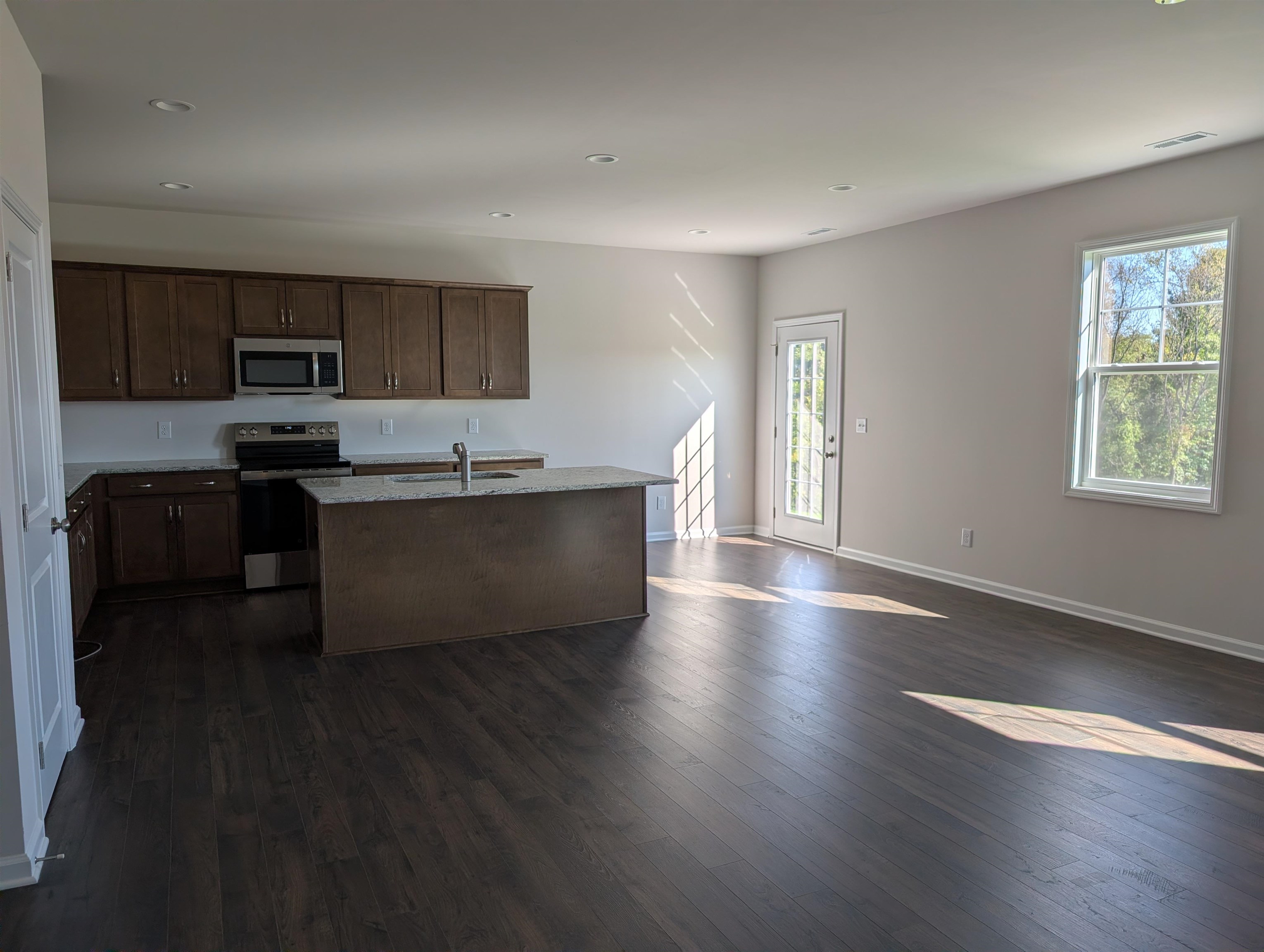 7432 King's Pointe Drive Radford VA 24141