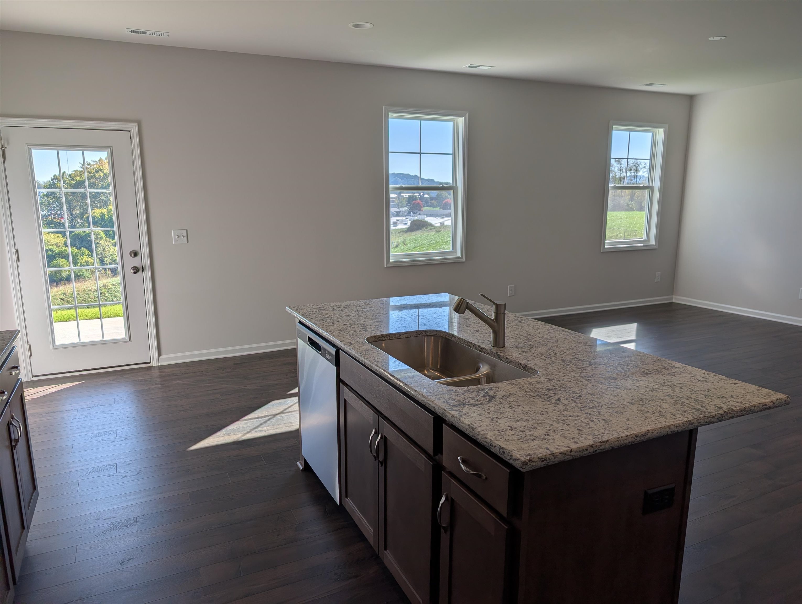 7432 King's Pointe Drive Radford VA 24141