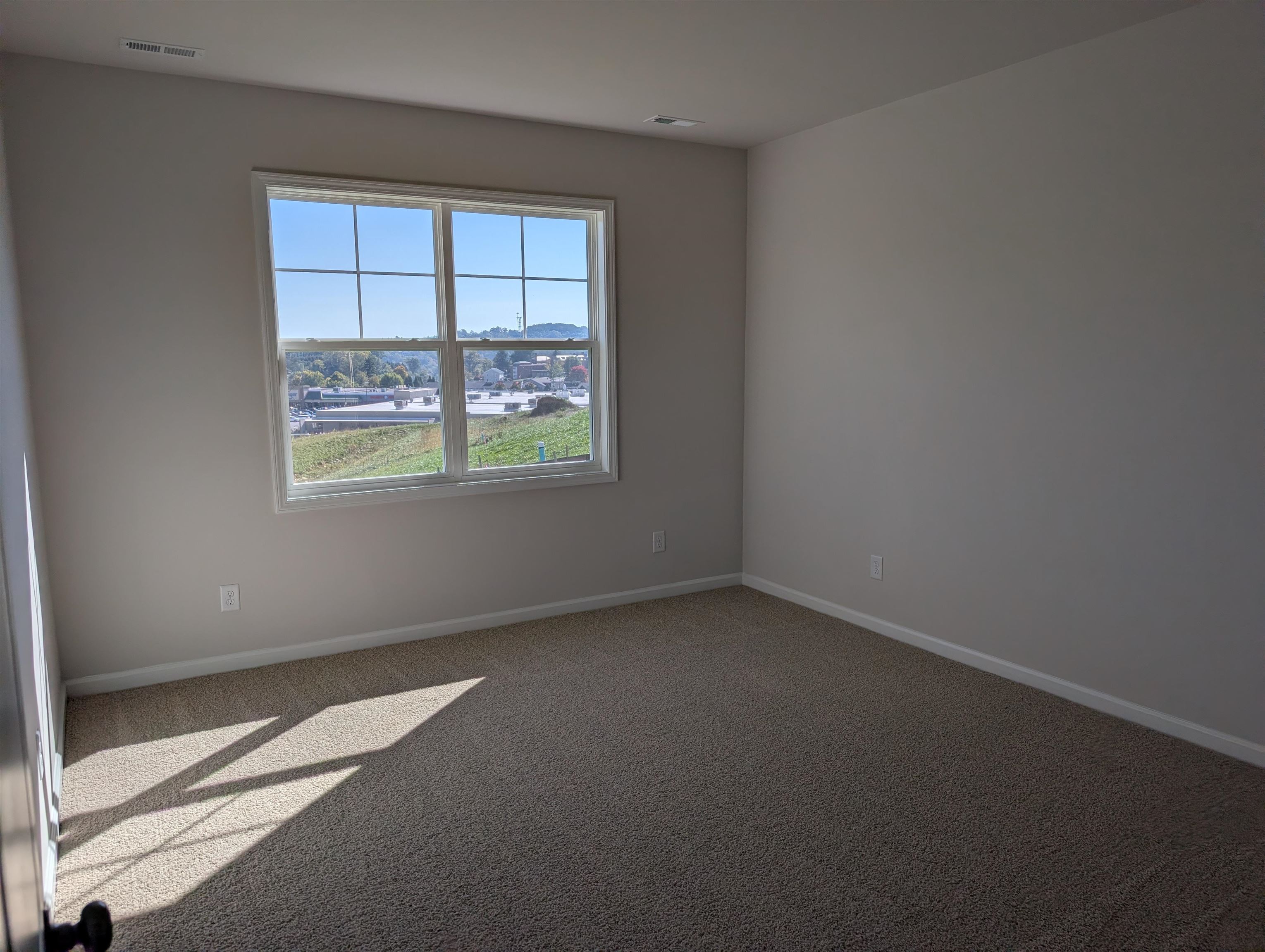 7432 King's Pointe Drive Radford VA 24141