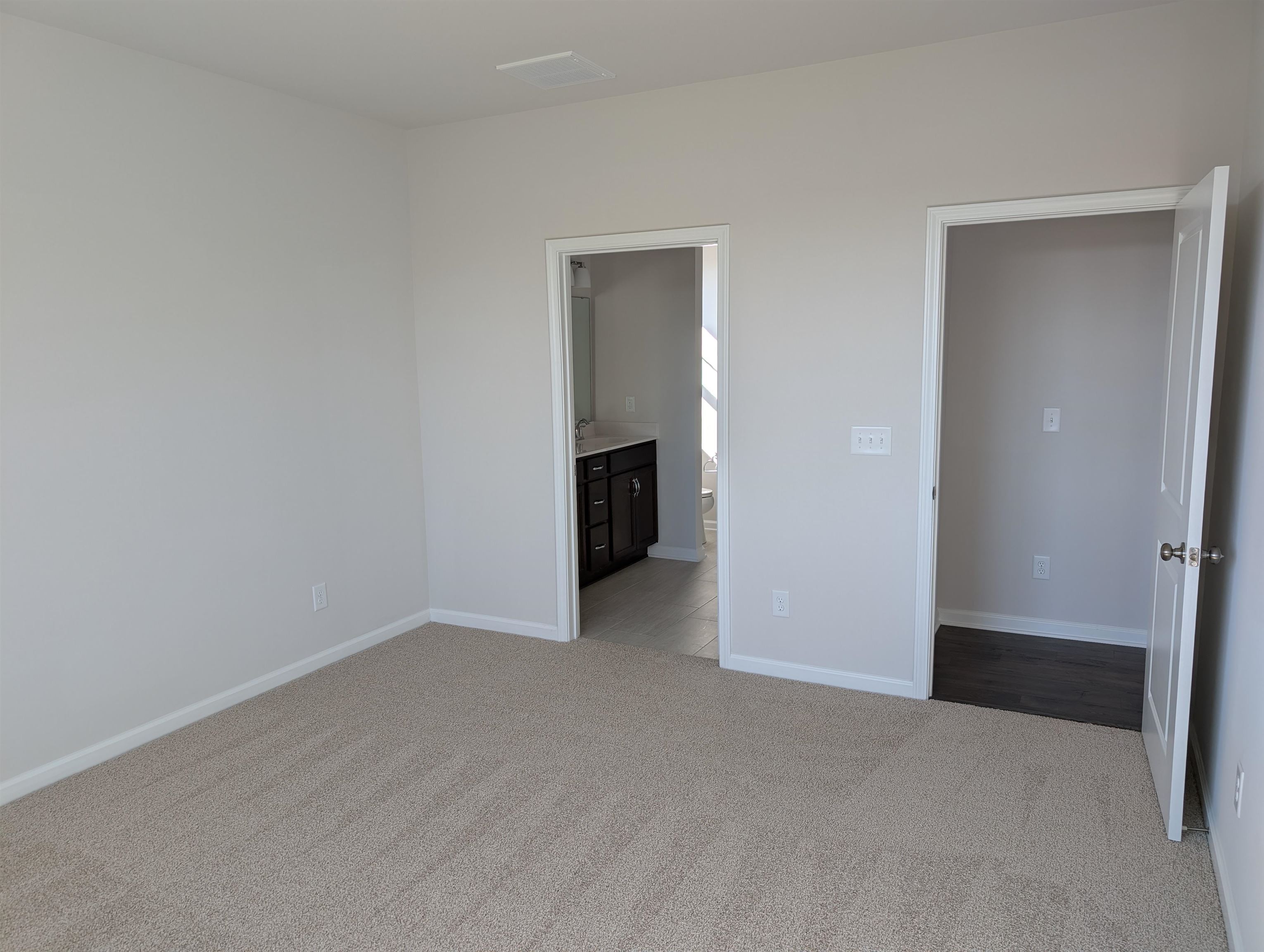 7432 King's Pointe Drive Radford VA 24141
