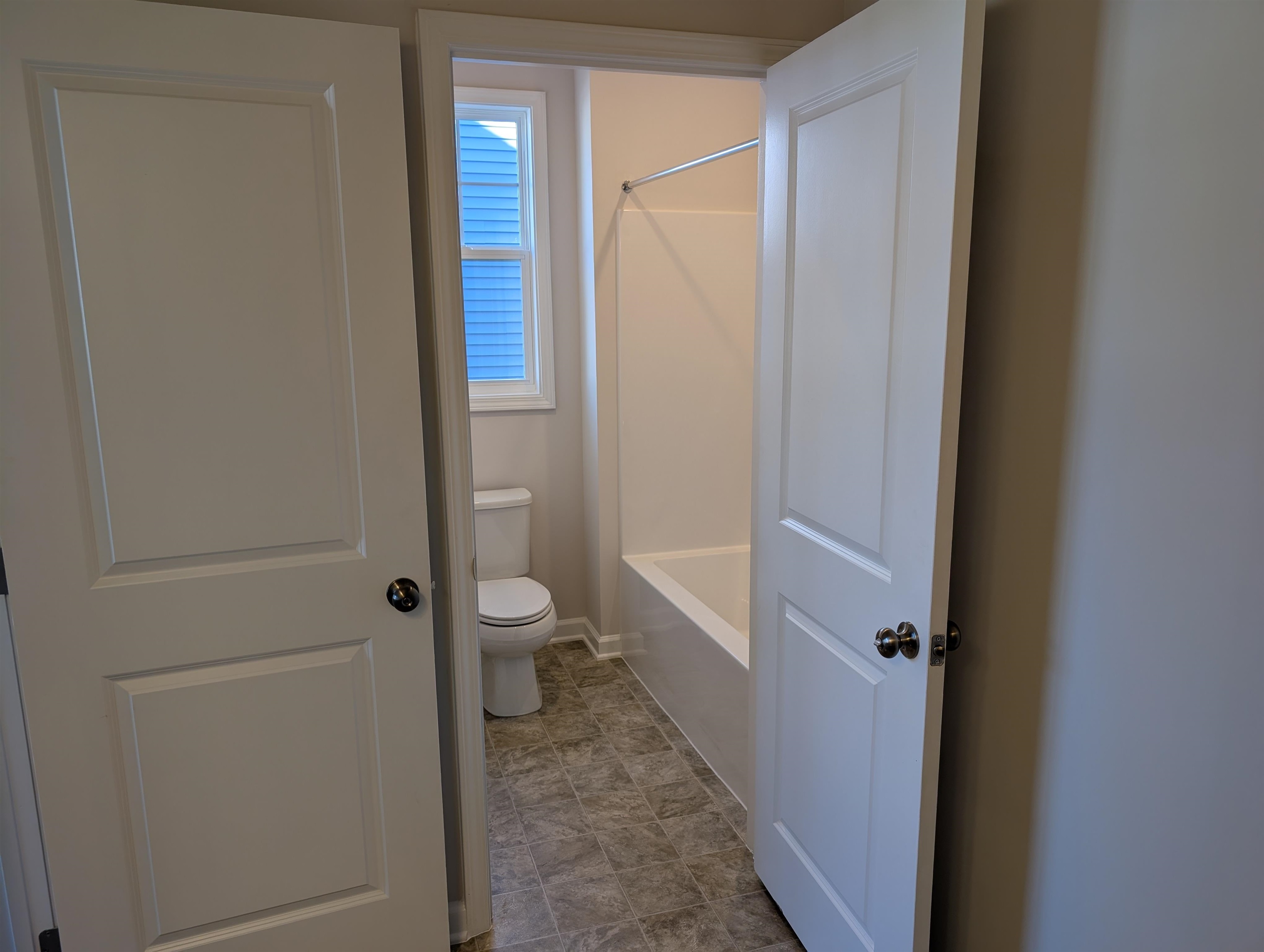 7432 King's Pointe Drive Radford VA 24141