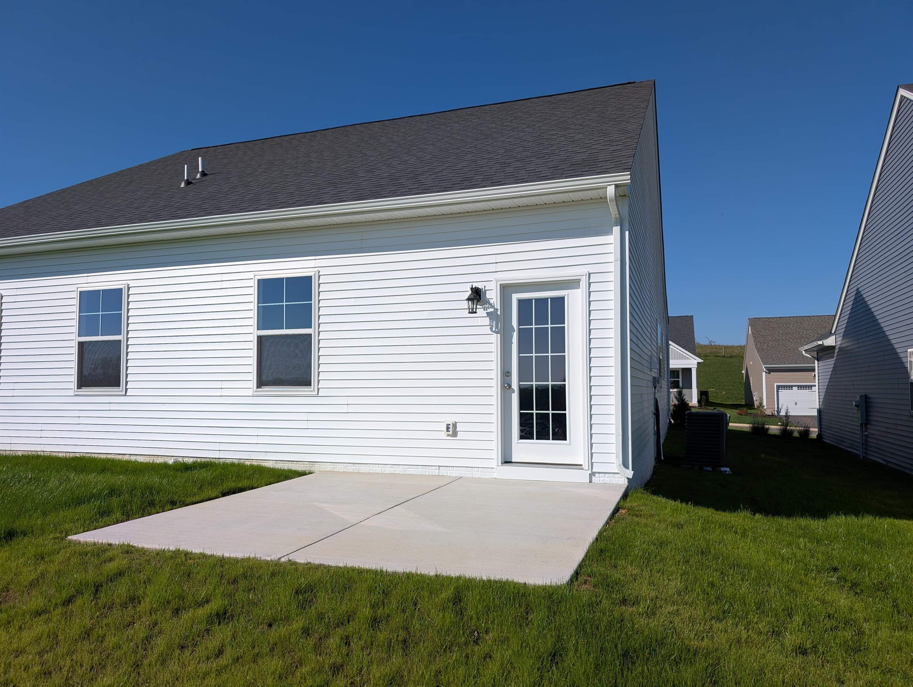 7432 King's Pointe Drive Radford VA 24141