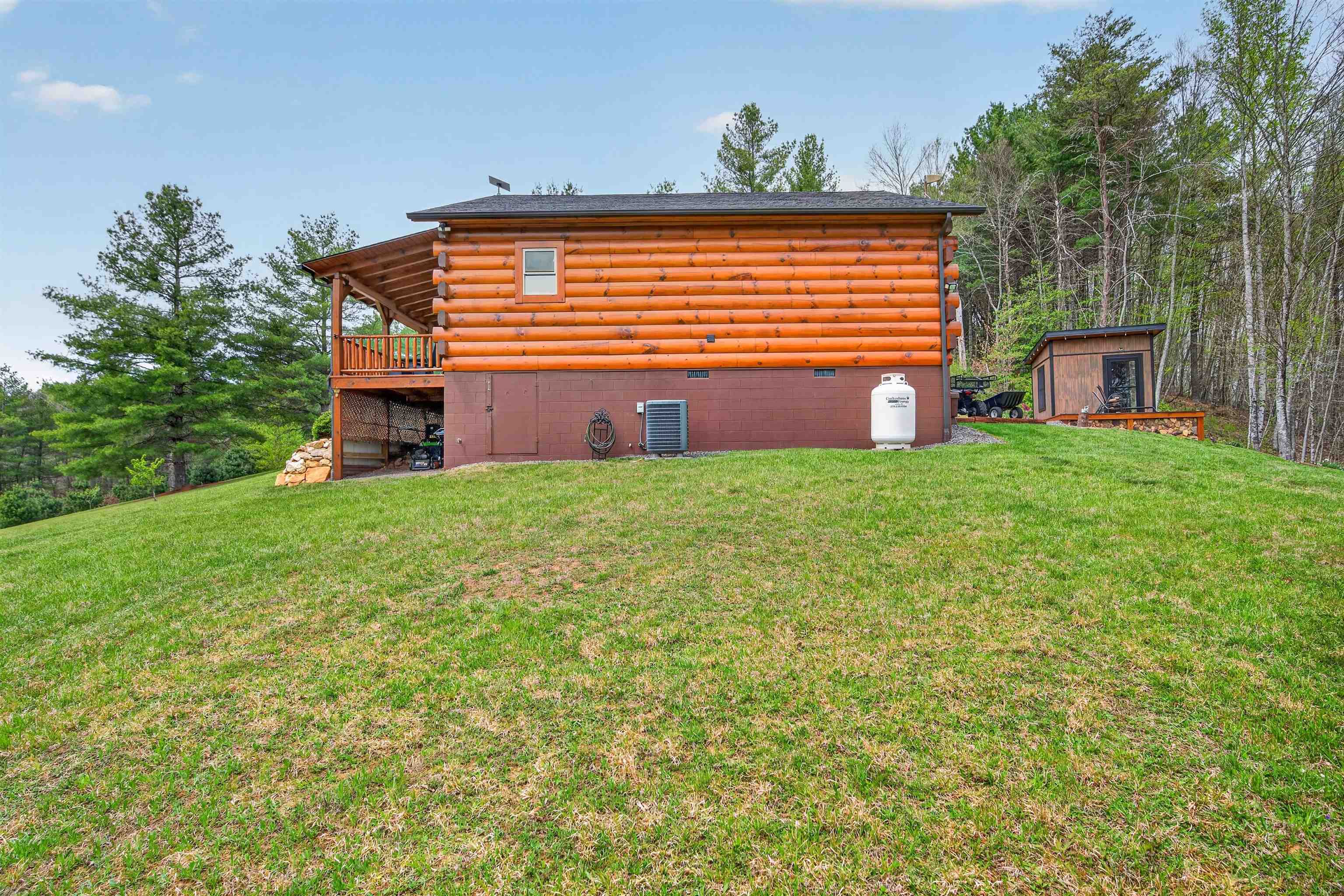 255 Bella Hills Lane Hillsville VA 24343