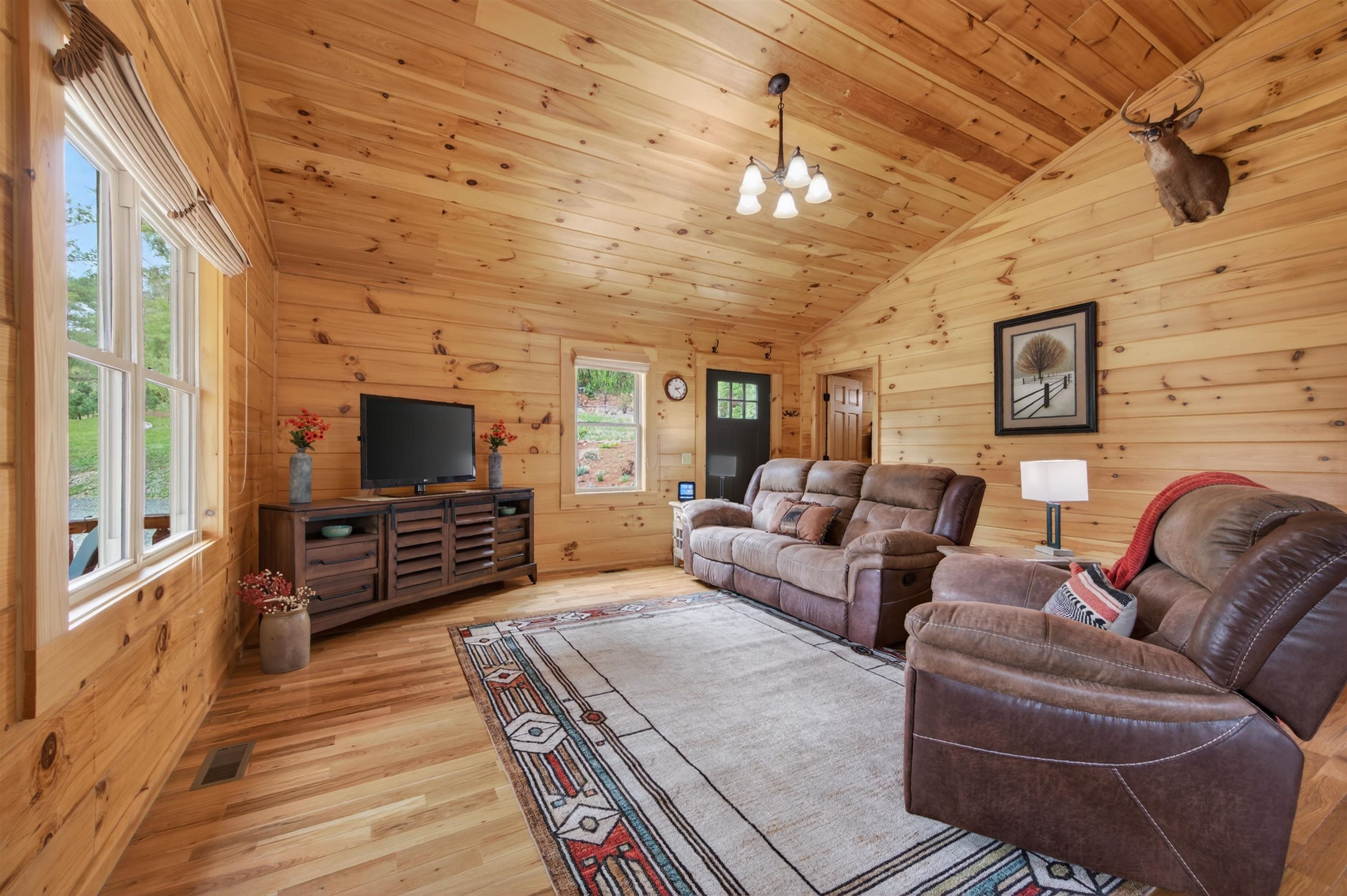 255 Bella Hills Lane Hillsville VA 24343