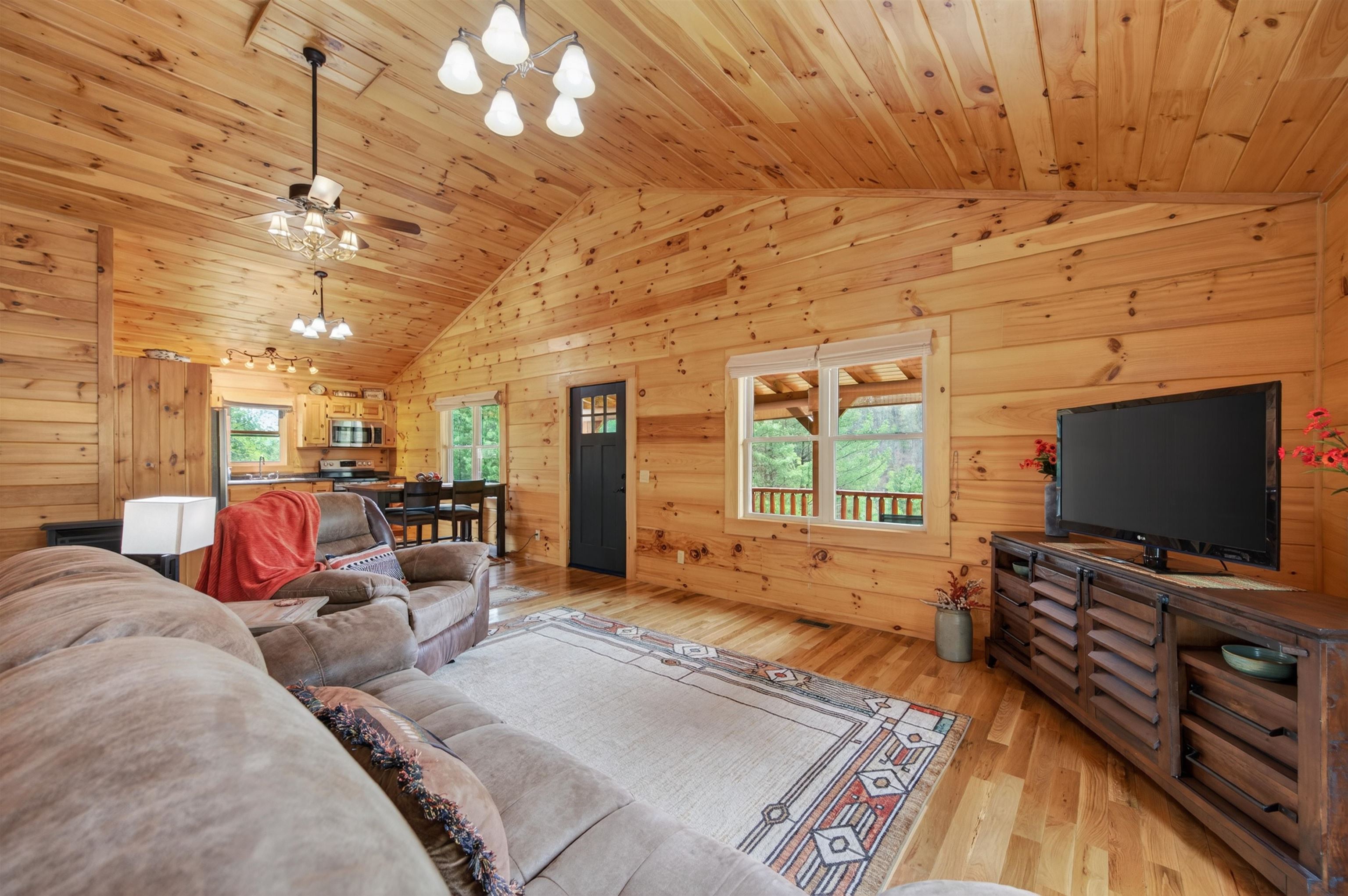 255 Bella Hills Lane Hillsville VA 24343