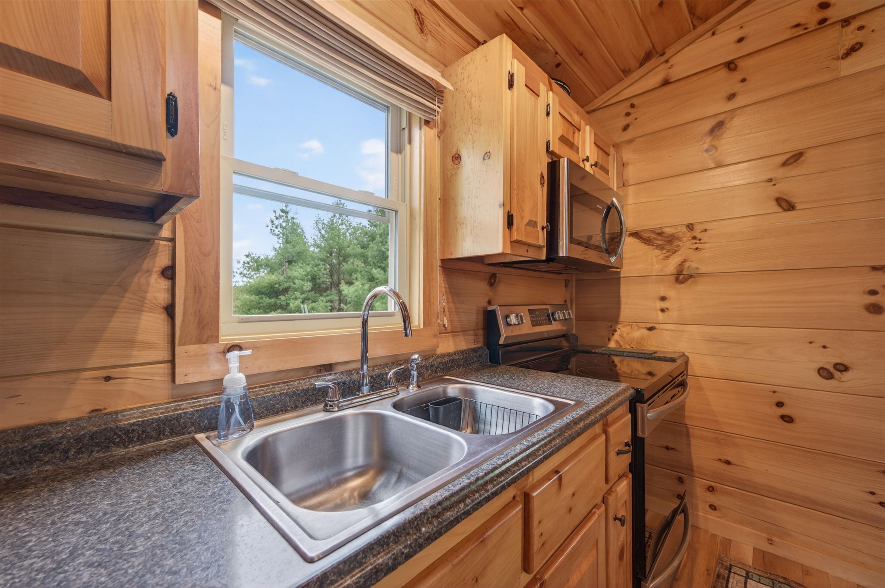 255 Bella Hills Lane Hillsville VA 24343