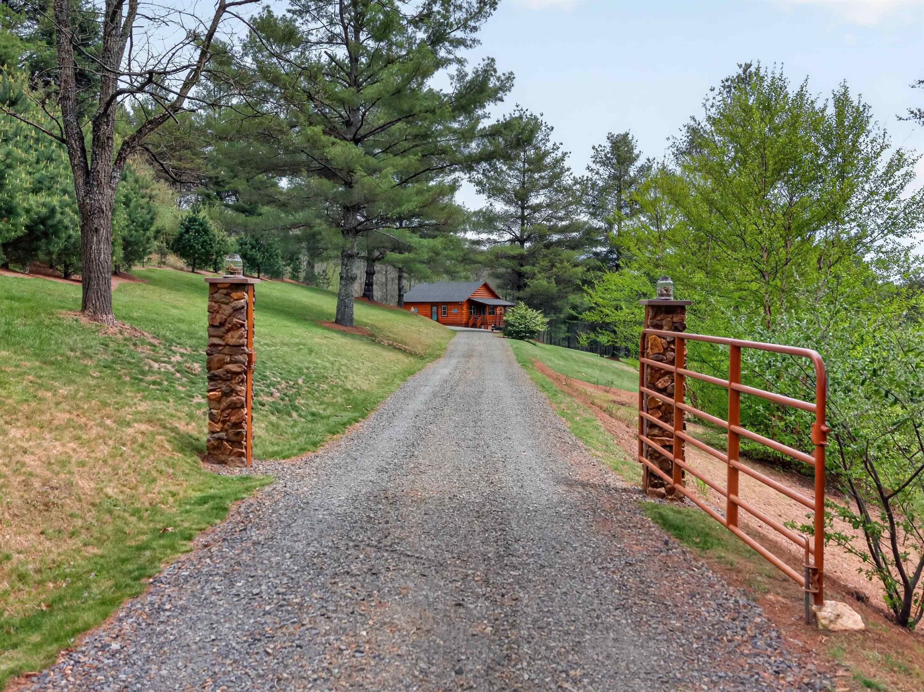 255 Bella Hills Lane Hillsville VA 24343