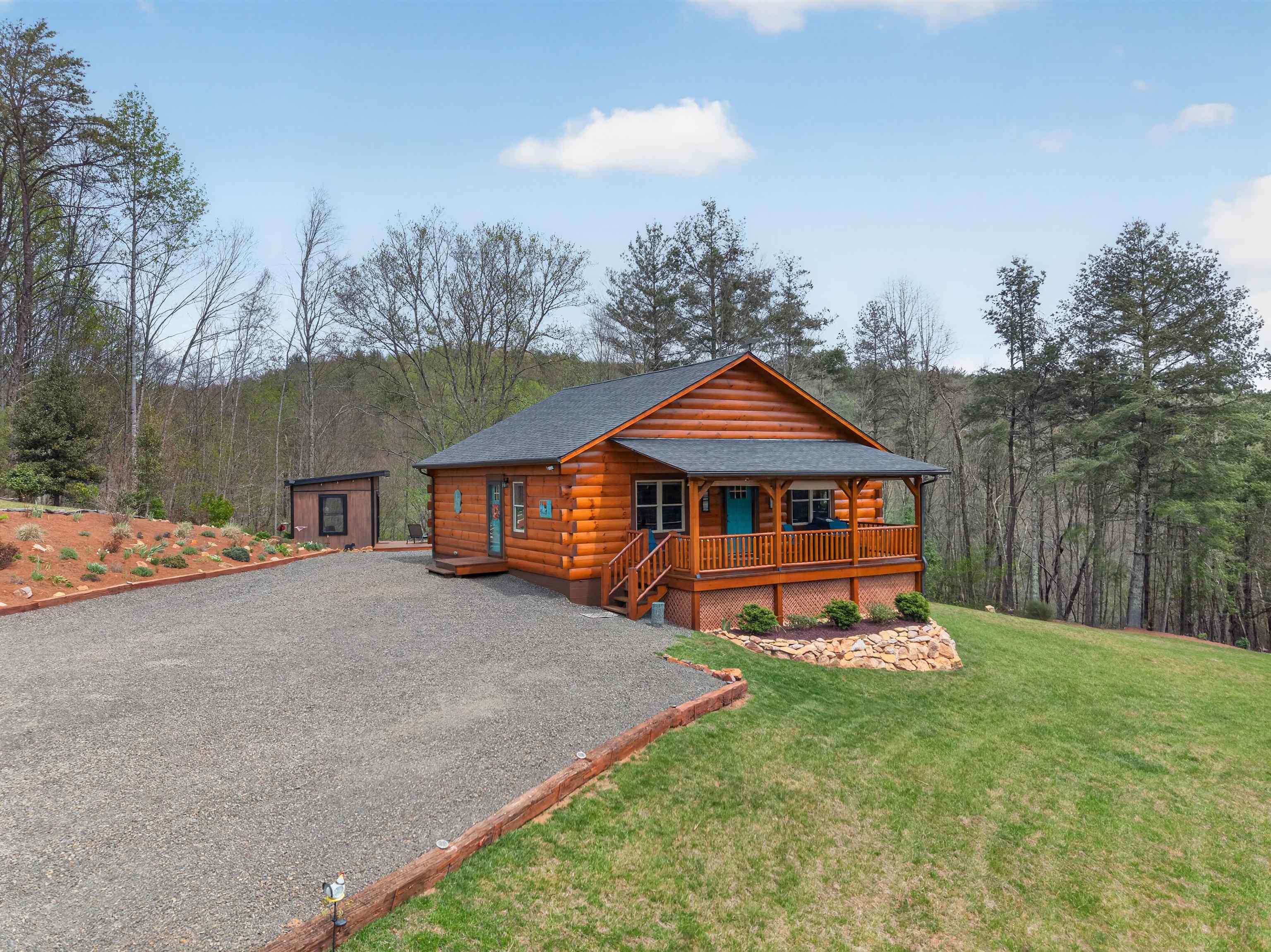 255 Bella Hills Lane Hillsville VA 24343
