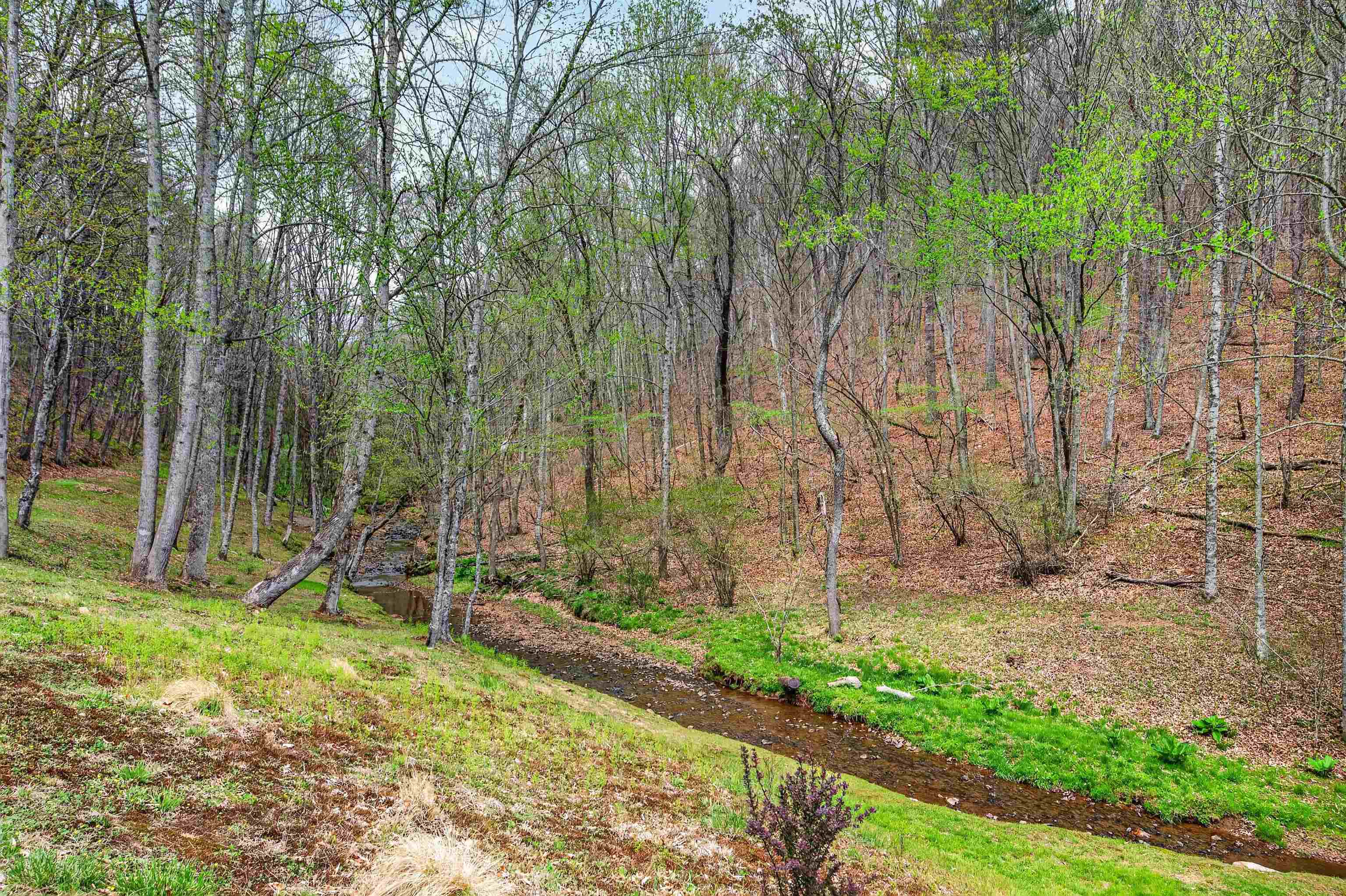 255 Bella Hills Lane Hillsville VA 24343