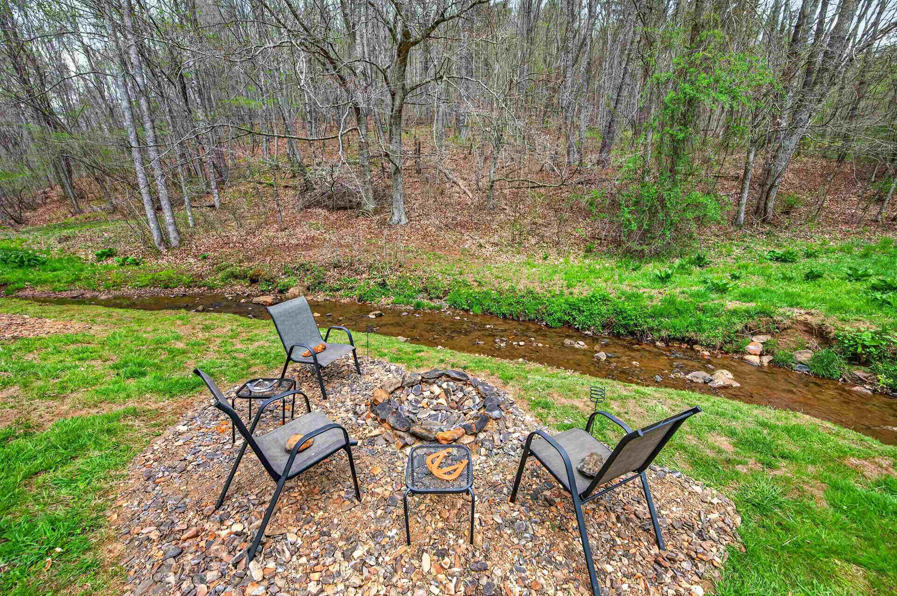 255 Bella Hills Lane Hillsville VA 24343