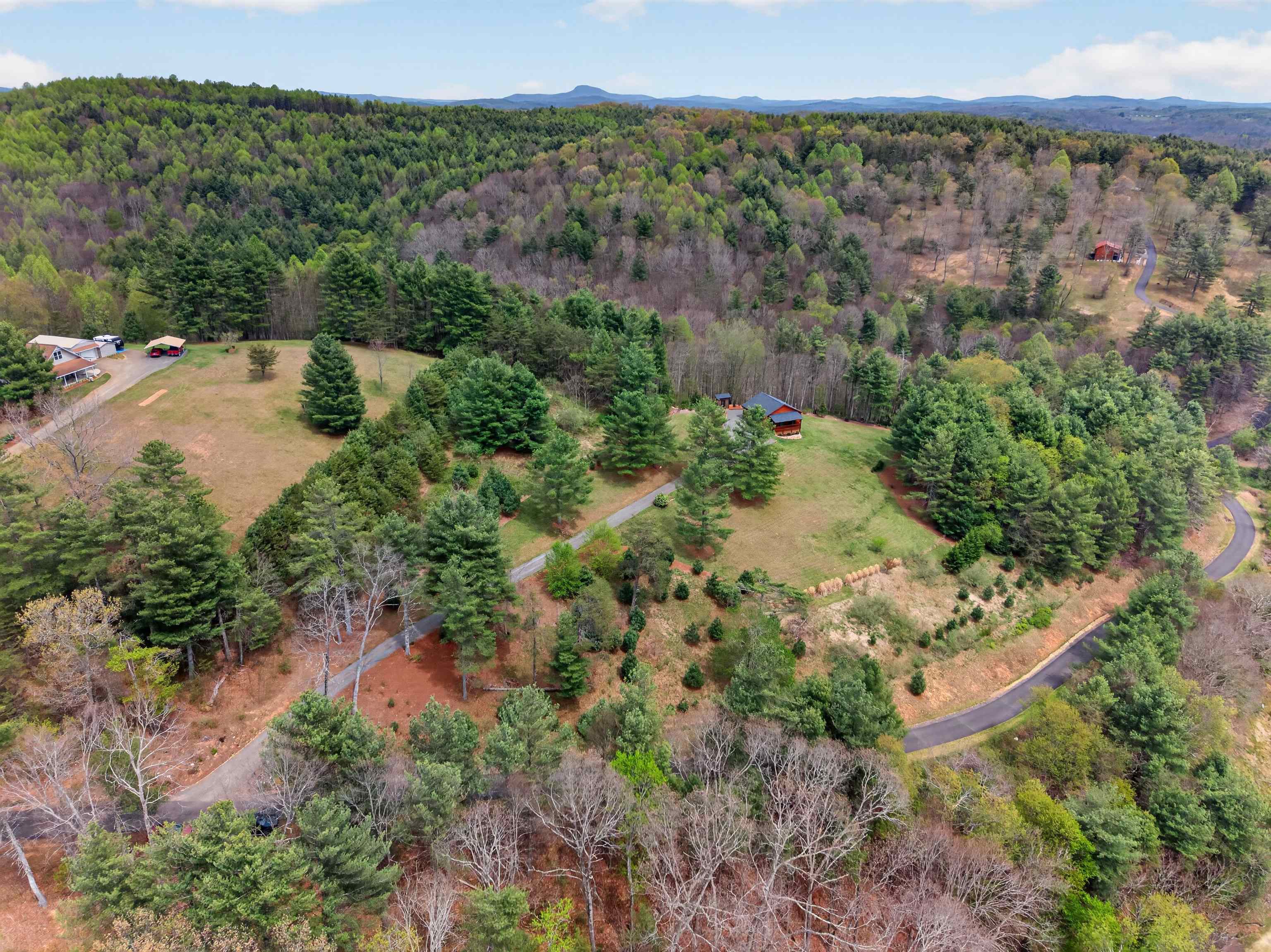 255 Bella Hills Lane Hillsville VA 24343