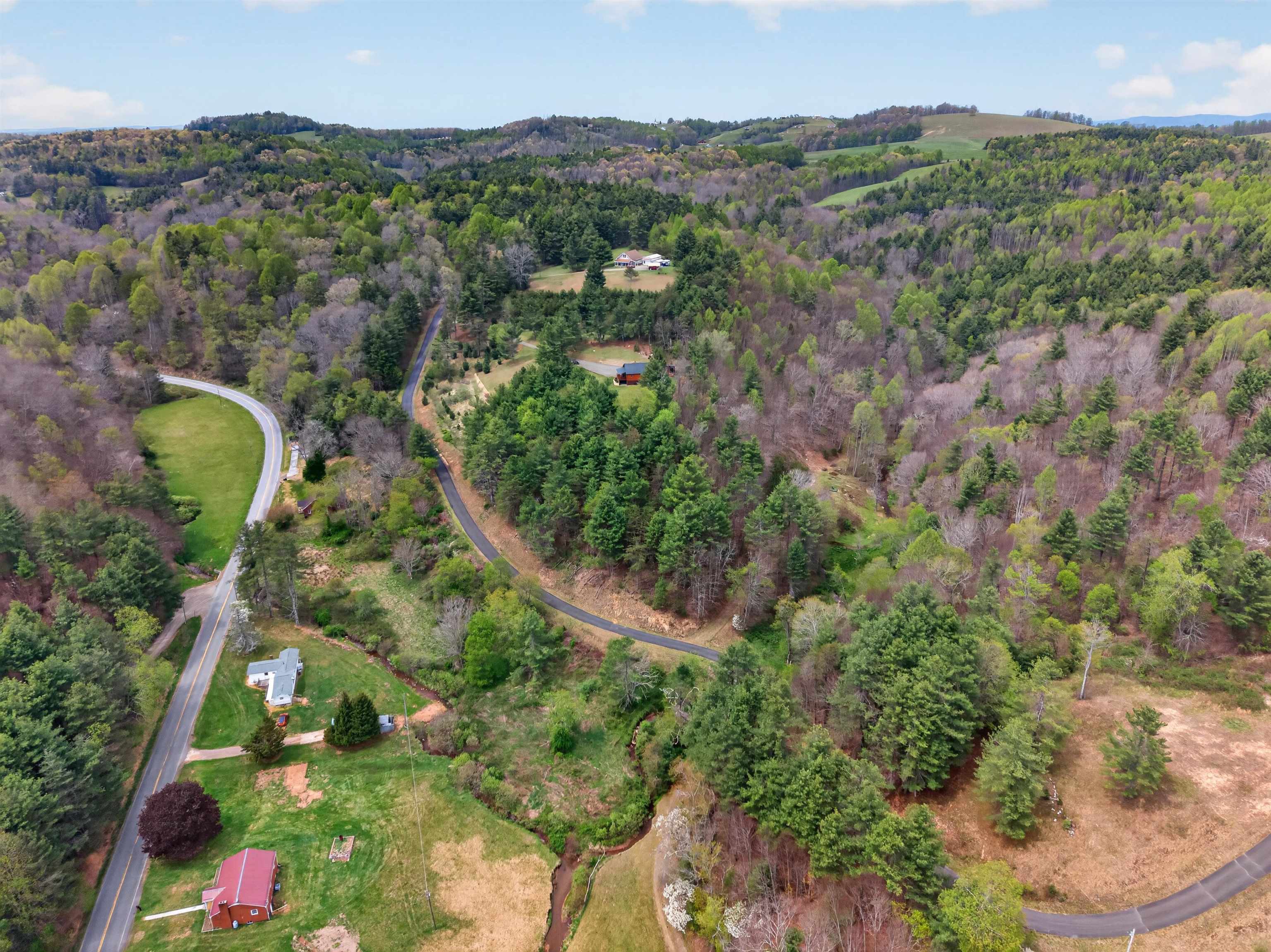 255 Bella Hills Lane Hillsville VA 24343